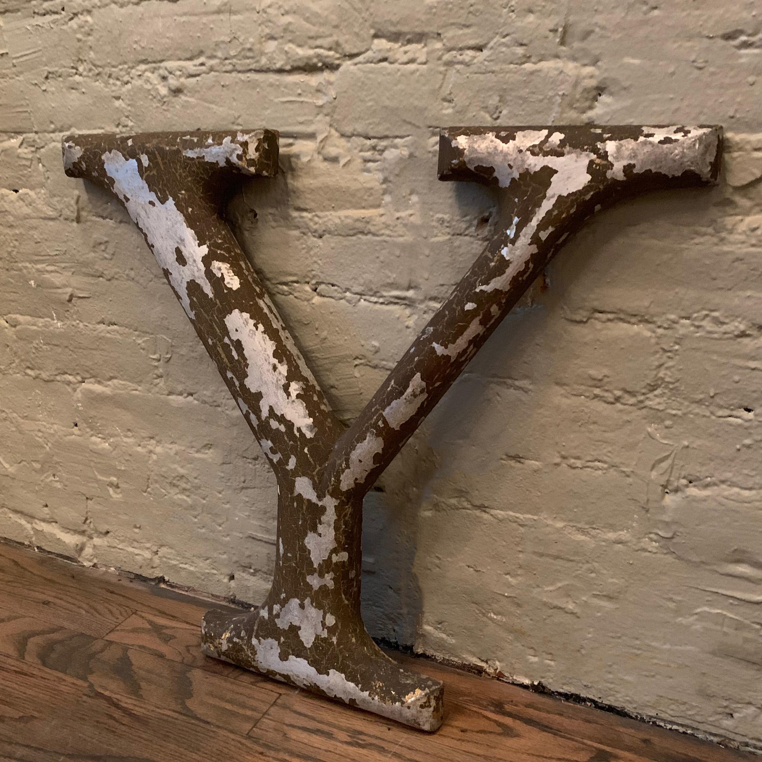 Industrial Cast Zinc Aluminum Alloy Gilt Marquee Letter Y