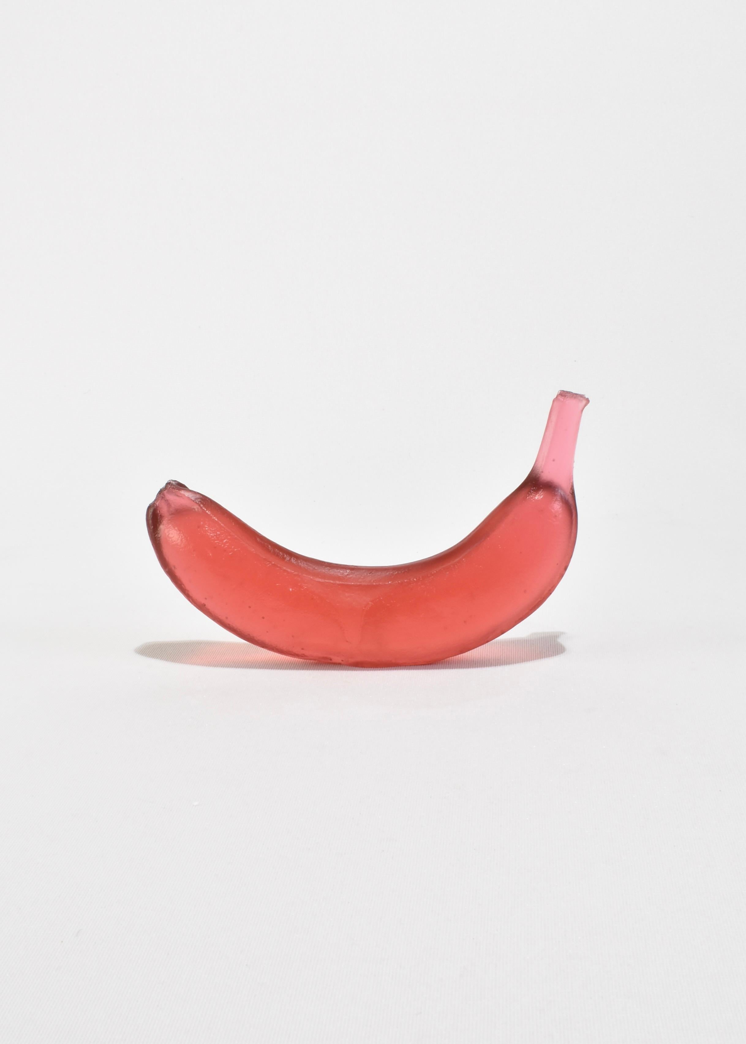 Nuova Zelanda Banana in vetro fuso in rubino in vendita
