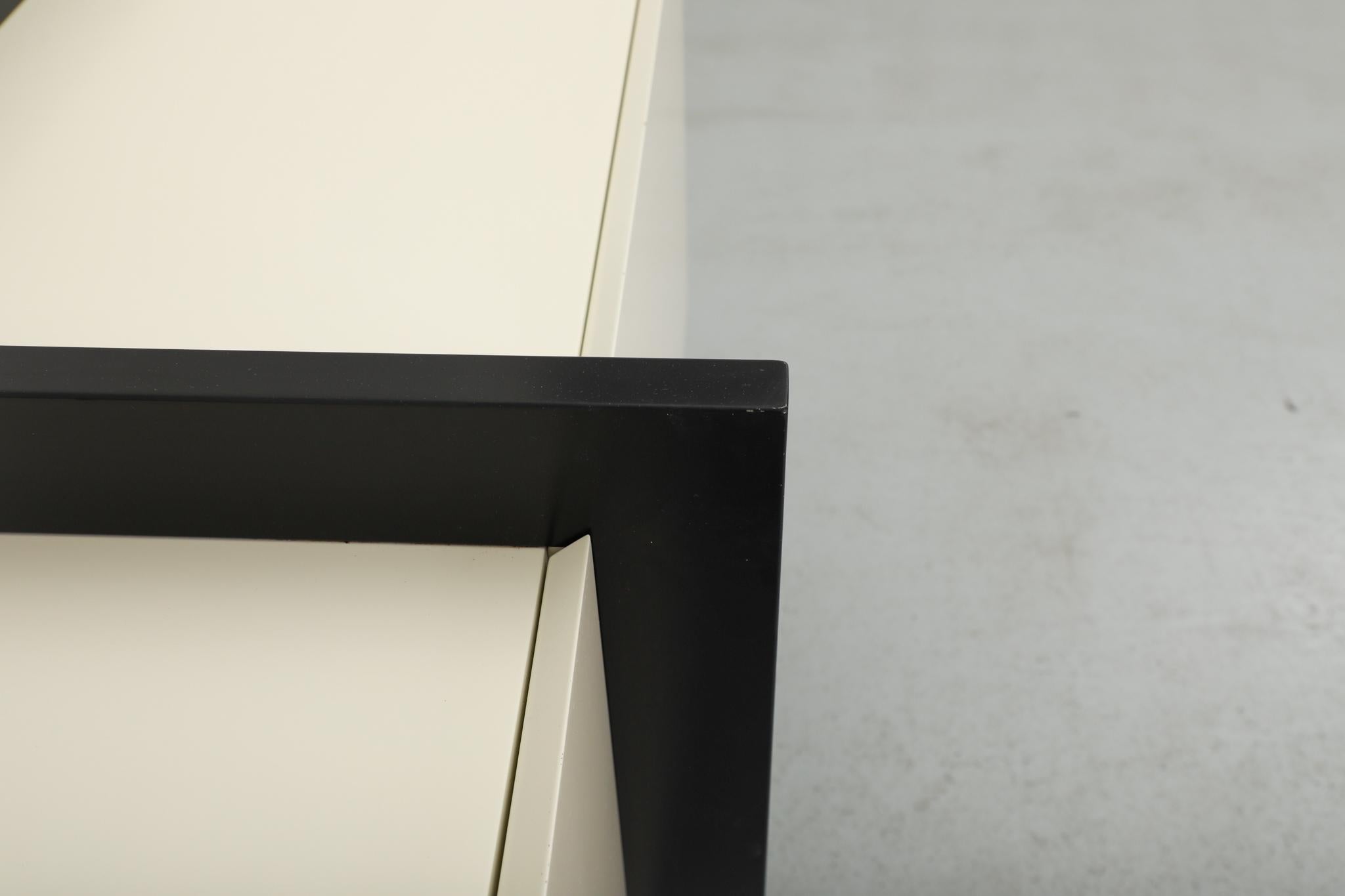 Credenza asimmetrica in bianco e nero di Castelijn, 1987 in vendita 8