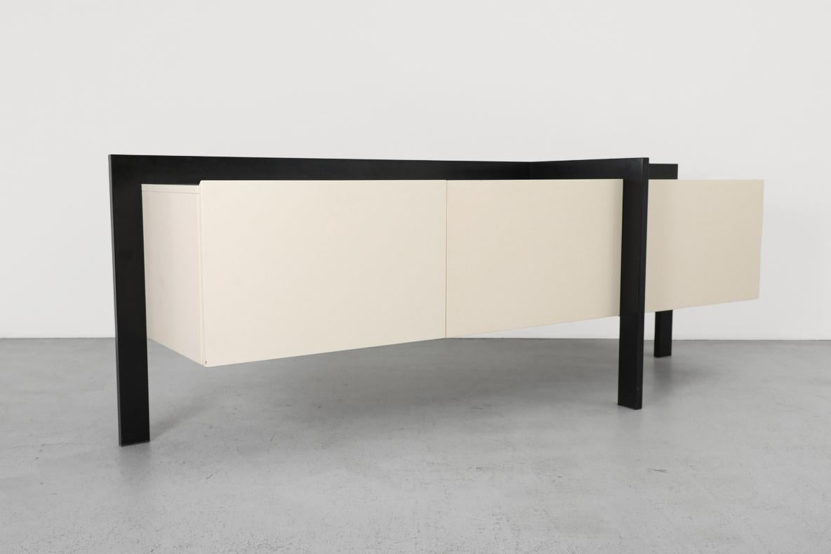 Credenza asimmetrica in bianco e nero di Castelijn, 1987 in vendita 12