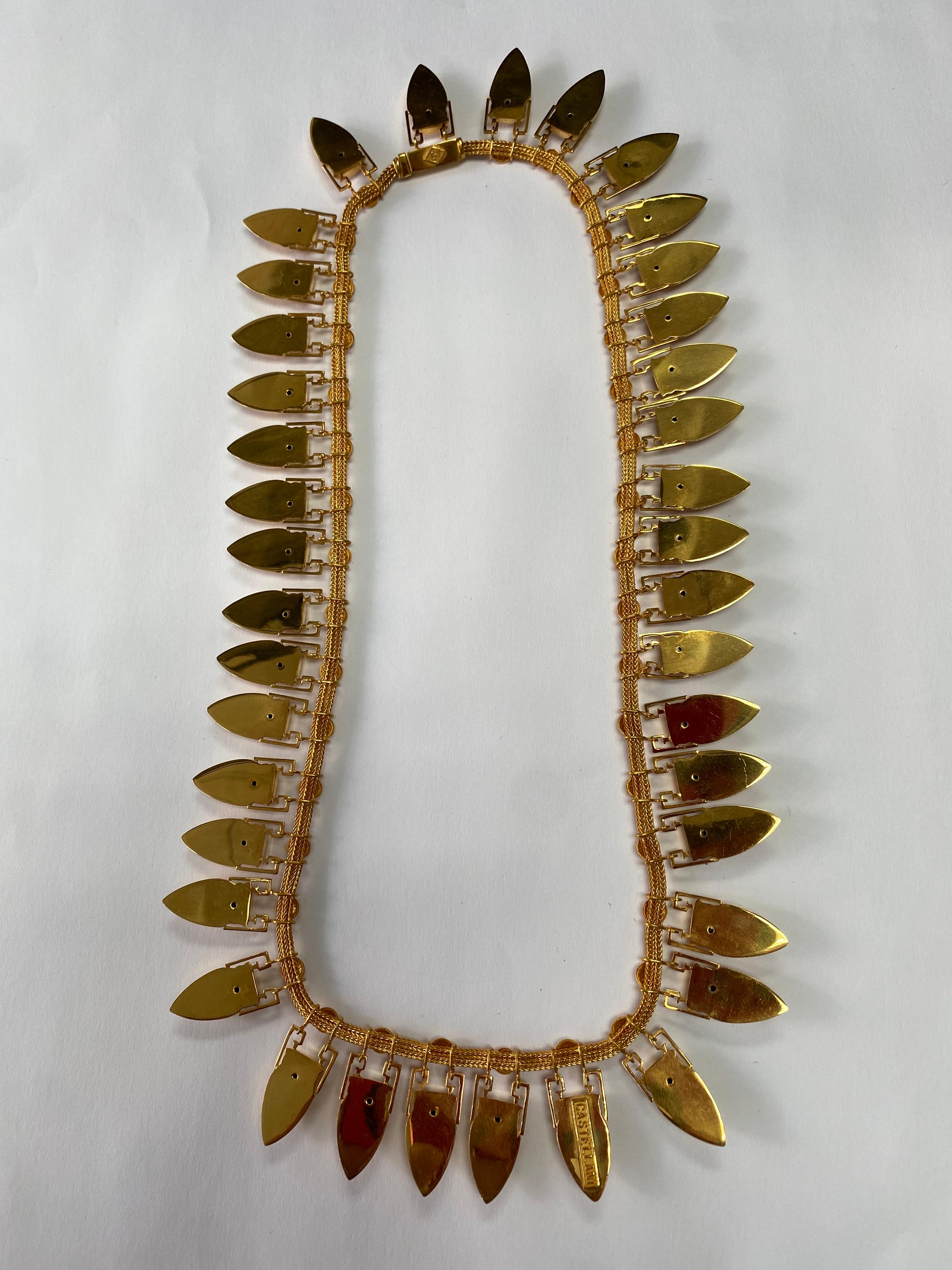 Castellani 18kt Gold Amphora Necklace For Sale 2