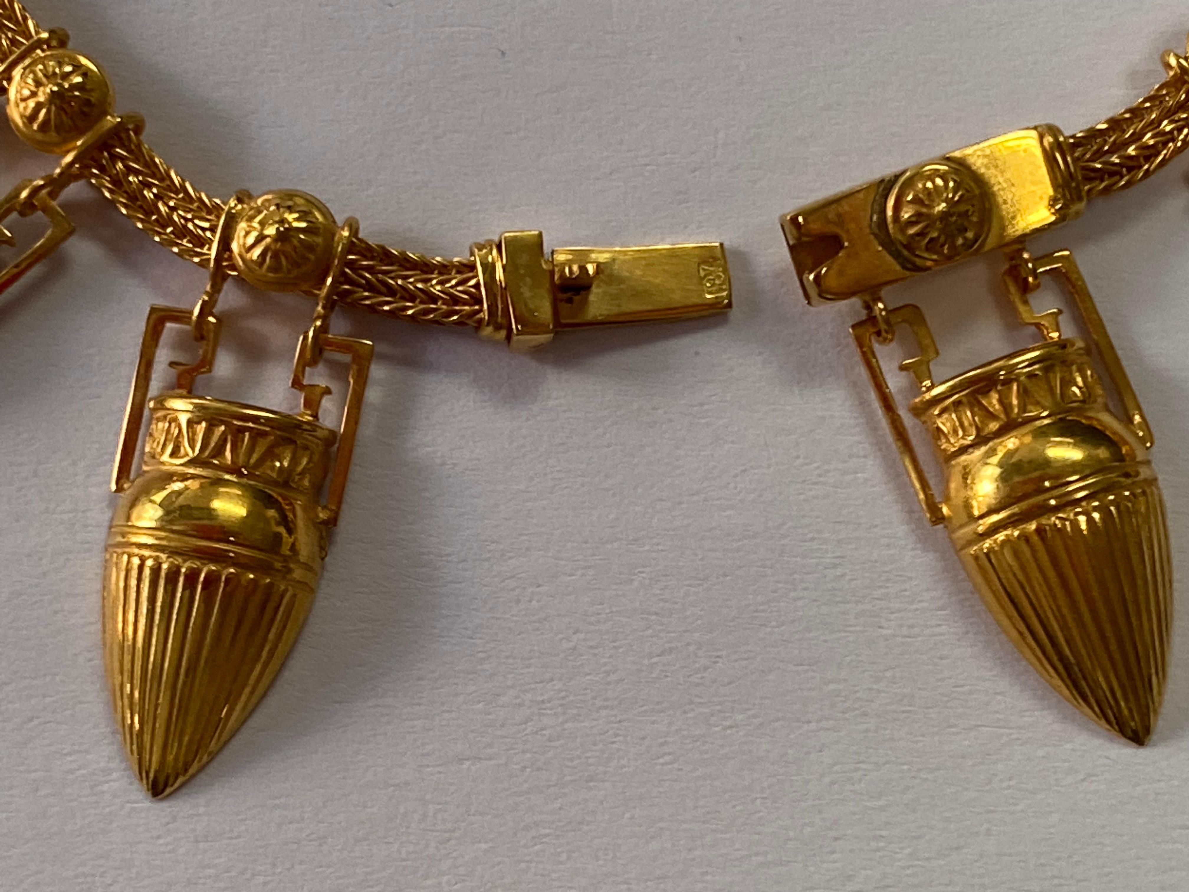Castellani 18kt Gold Amphora Necklace For Sale 1