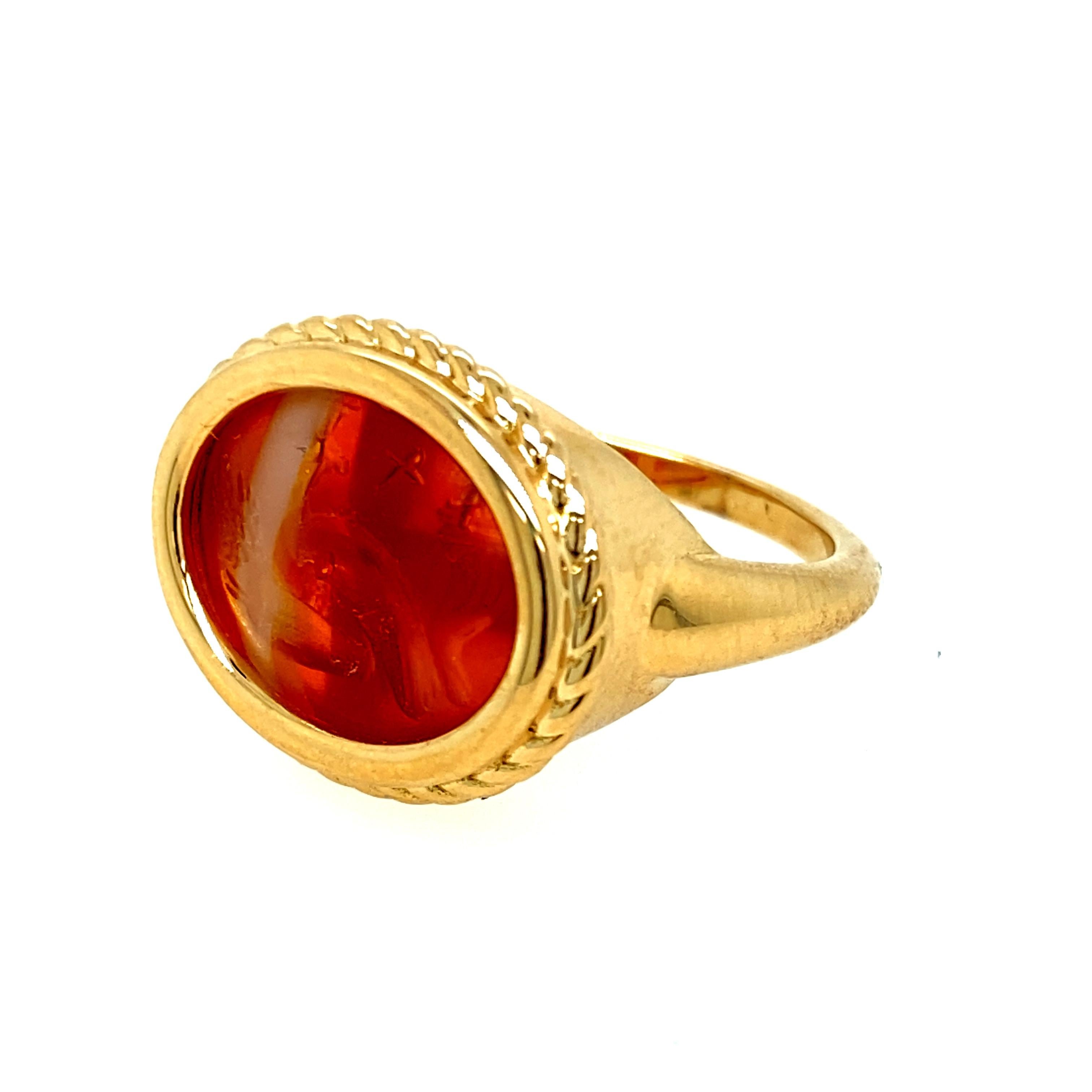 Castellani Ancient Banded Agate Peacock Intaglio Gold Ring For Sale 4