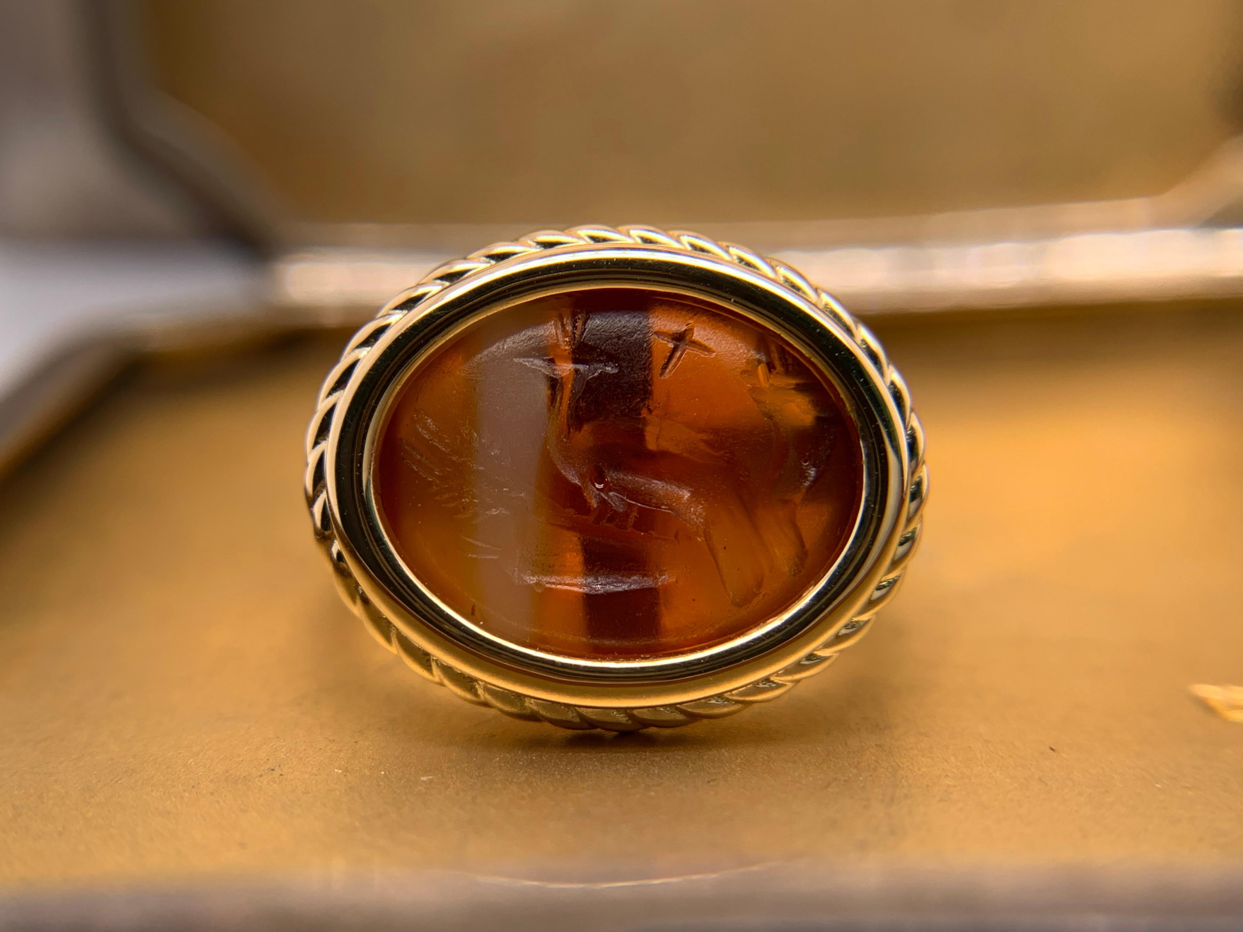 Etruscan Revival Castellani Ancient Banded Agate Peacock Intaglio Gold Ring For Sale