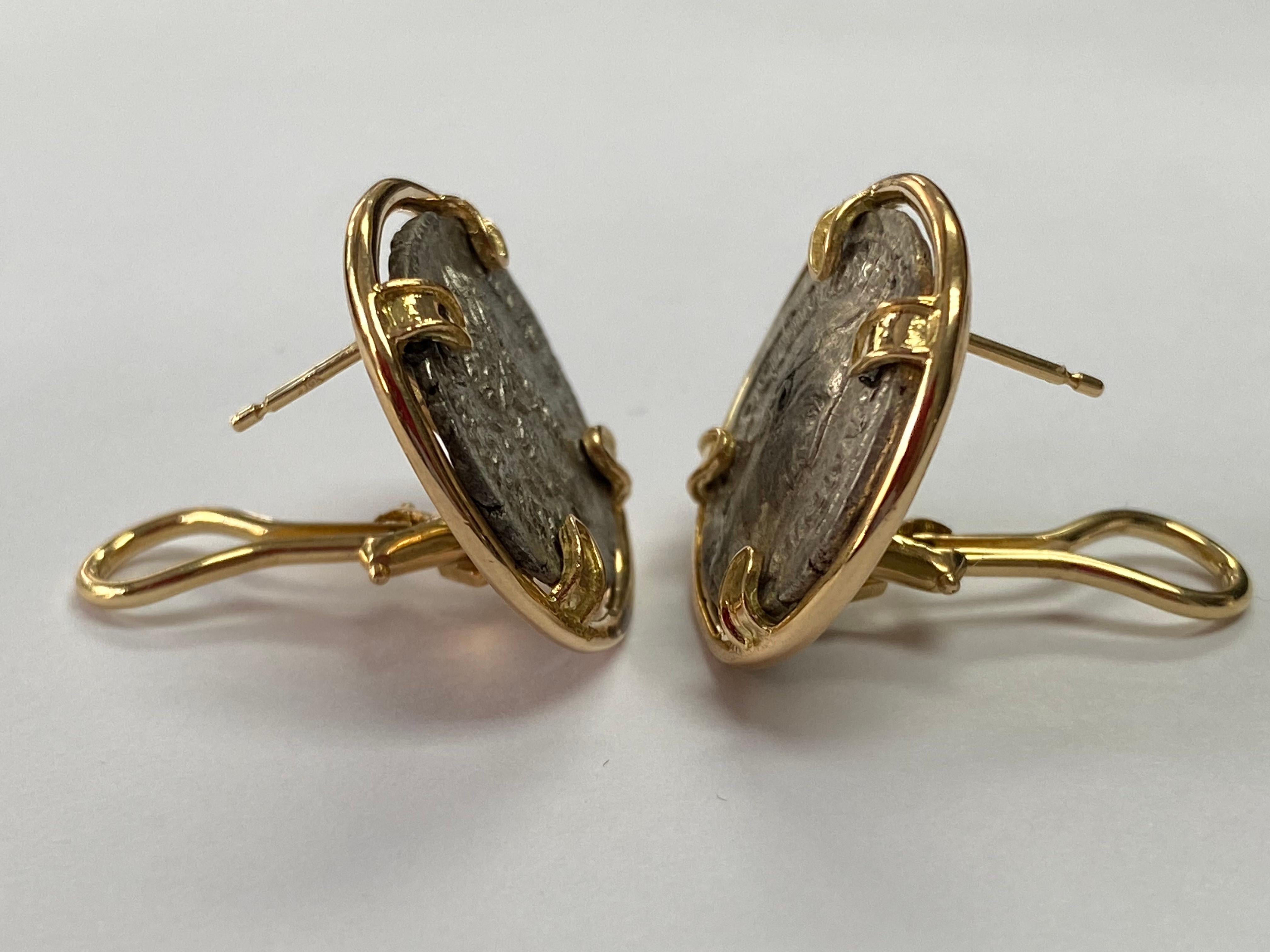Pendientes Castellani de plata antigua romana Denario de oro de 18 quilates Renacimiento etrusco en venta