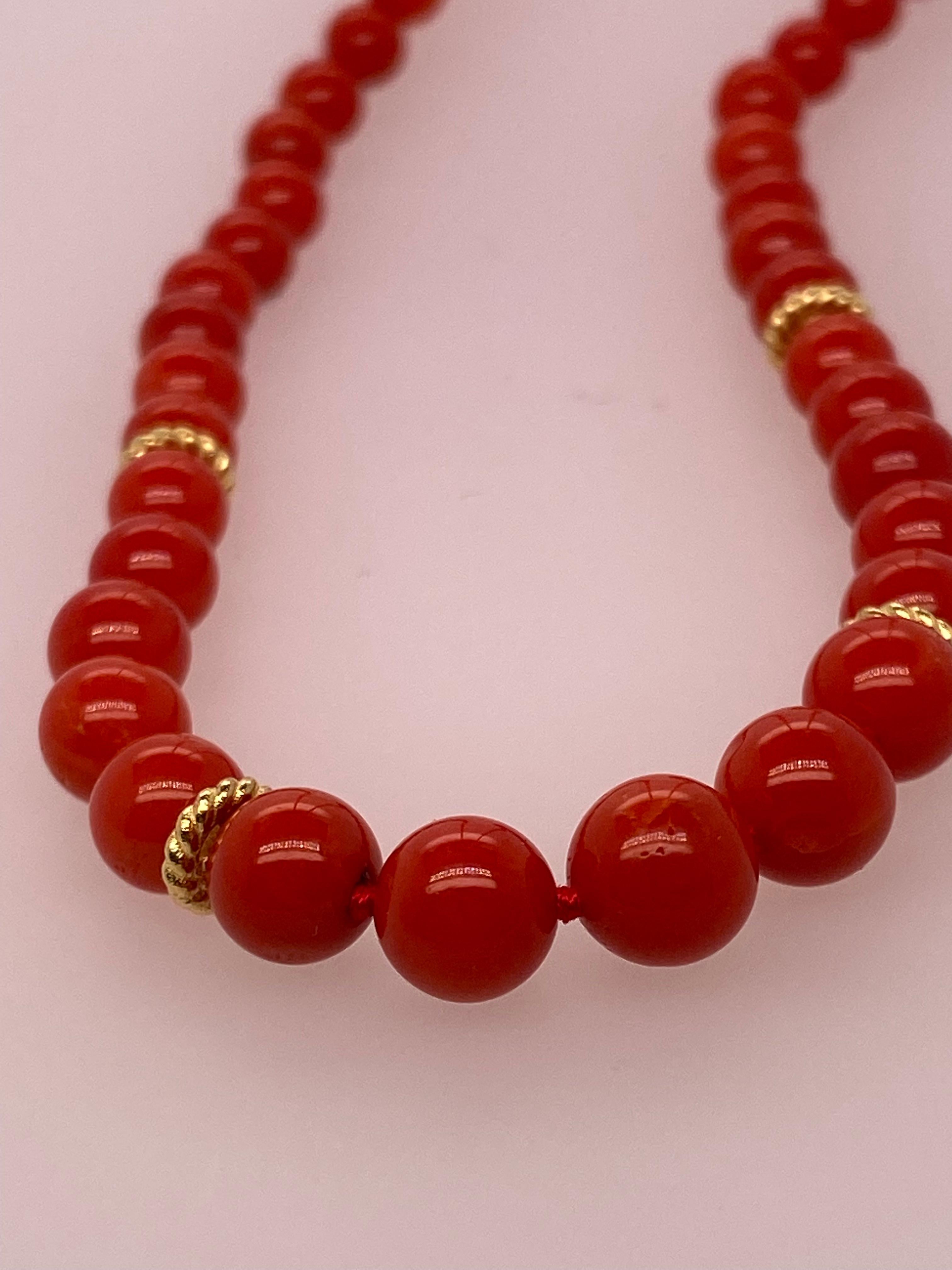 Castellani Coral Bead 18kt Gold Necklace In New Condition For Sale In New York, NY