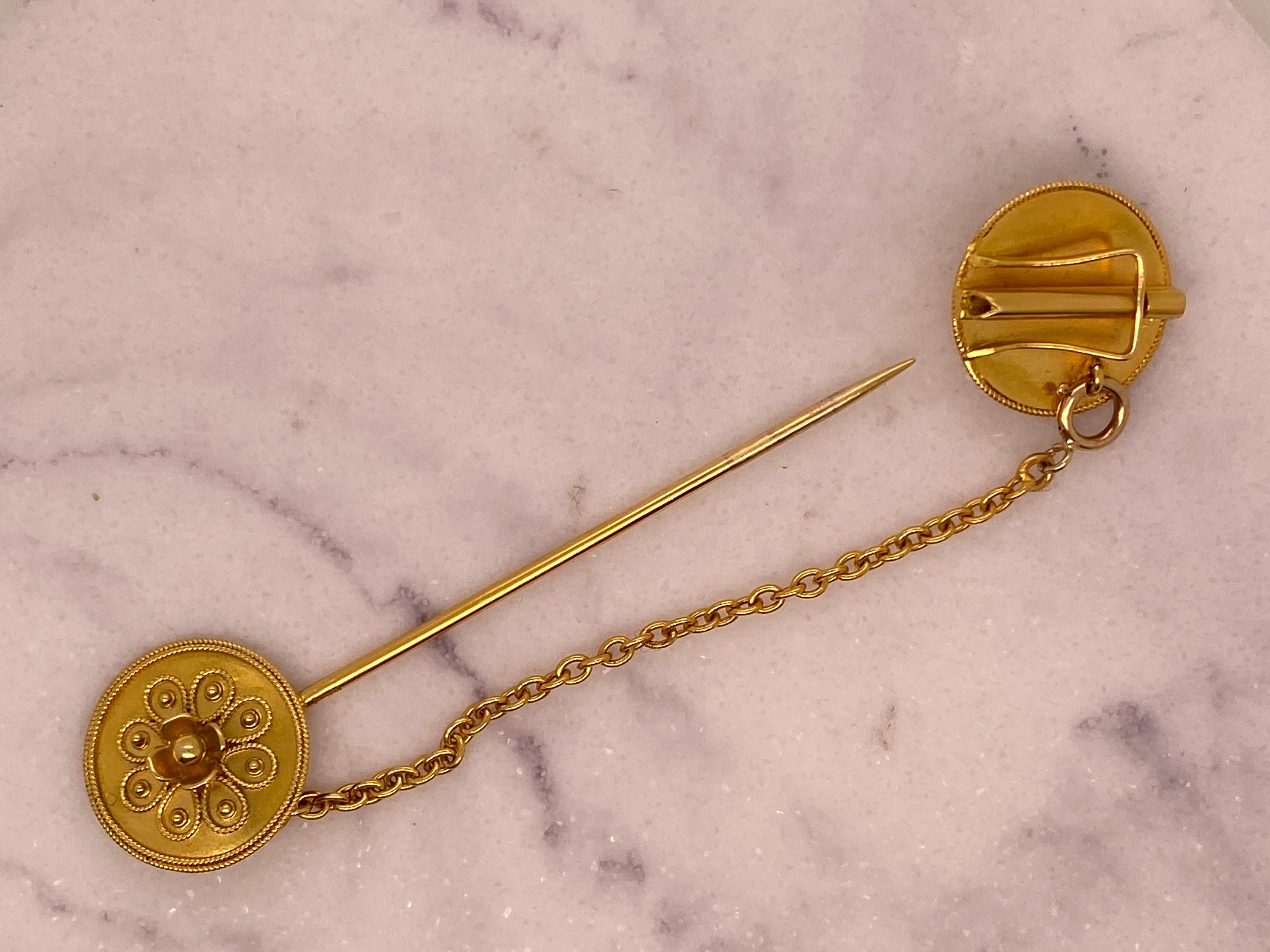 Castellani Etruscan Style 15kt Gold Jabot Brooch In New Condition For Sale In New York, NY