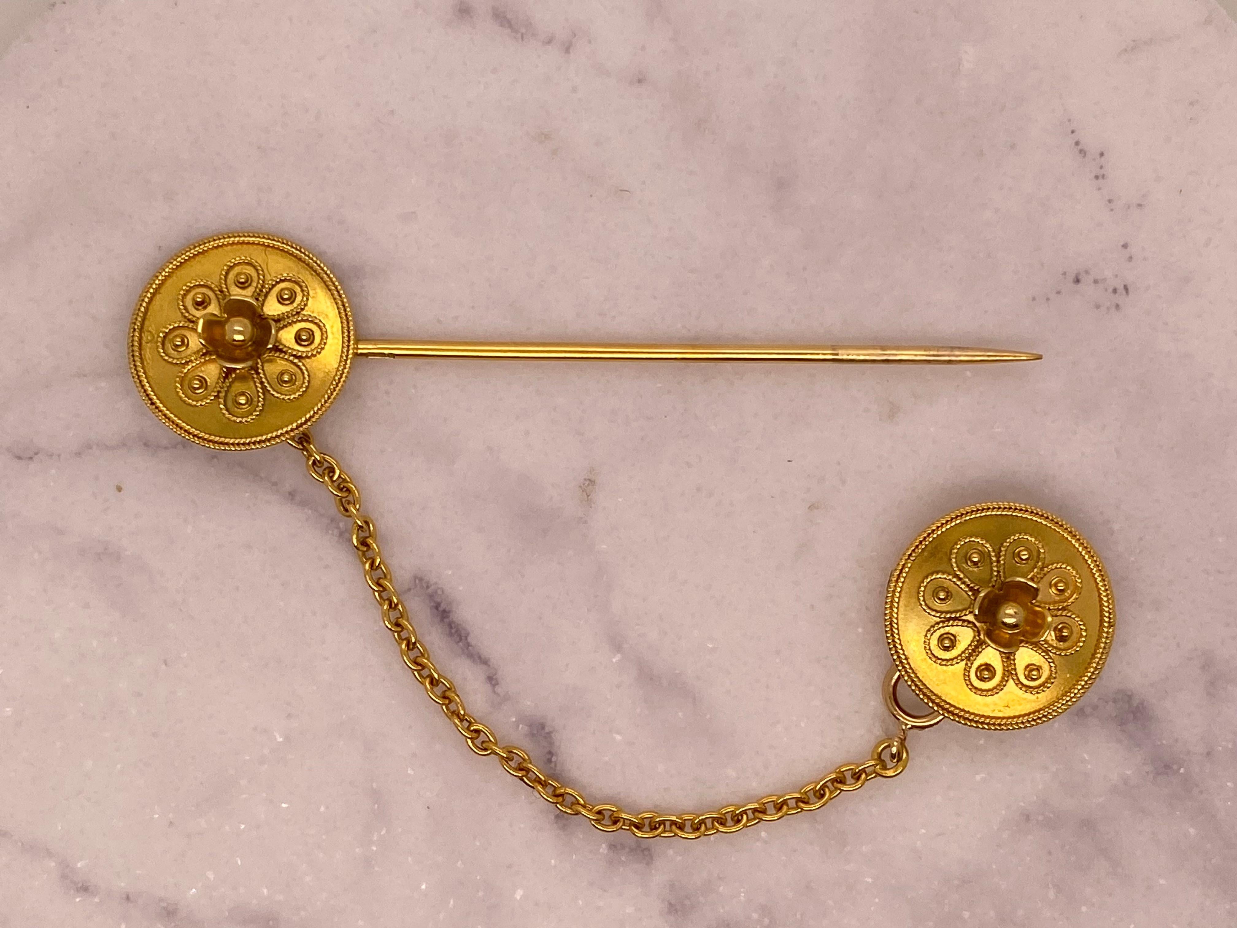 Women's or Men's Castellani Etruscan Style 15kt Gold Jabot Brooch For Sale