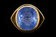 Anello Castellani GIA 20,64ct Zaffiro intagliato a mano 18kt