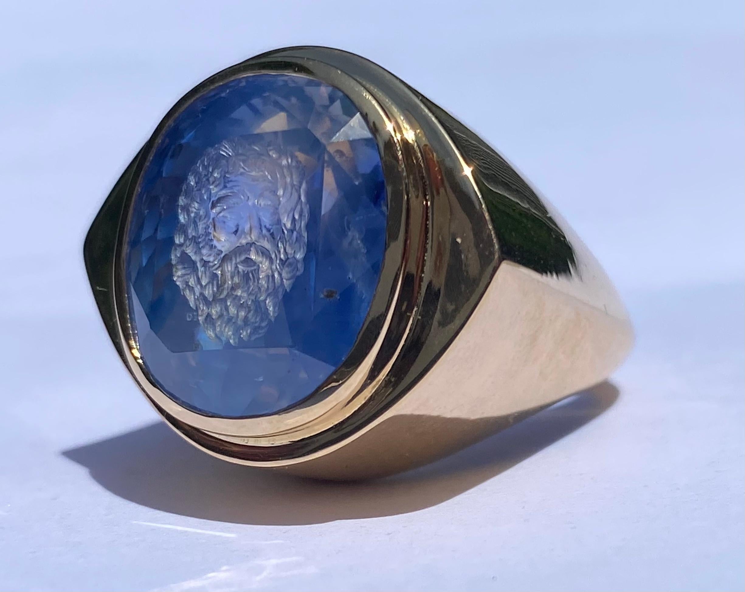 Castellani GIA 20.64ct Sapphire Hand Carved Intaglio 18kt Ring For Sale 3