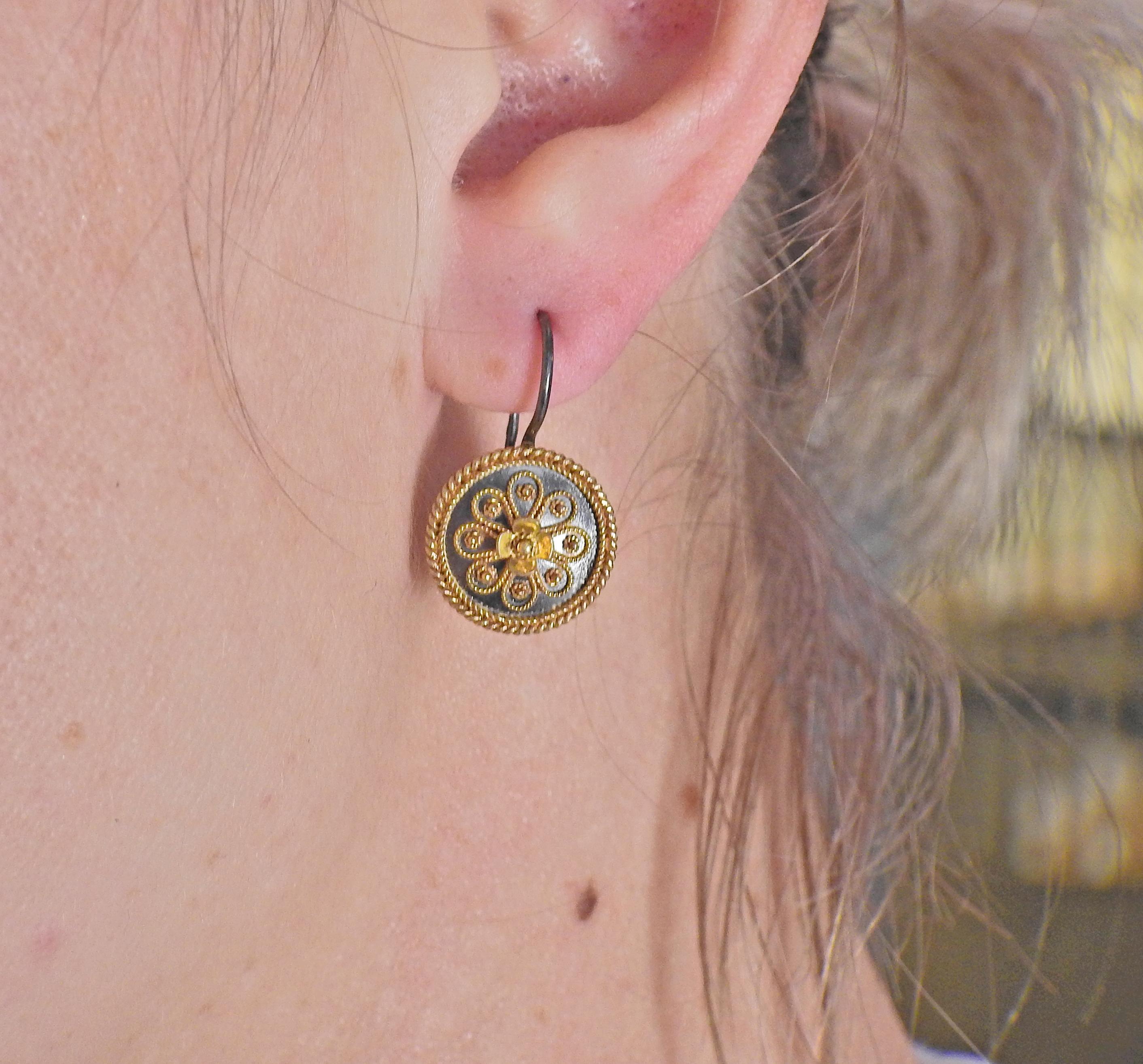 Castellani Granulierte Filigran-Ohrringe aus Gold und Silber Damen im Angebot