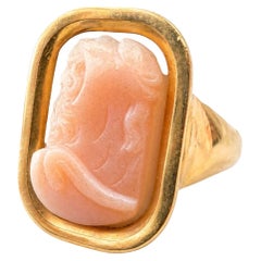 Anello Castellani in agata rosa del XIX secolo con cammeo di Ercole in oro 18 carati