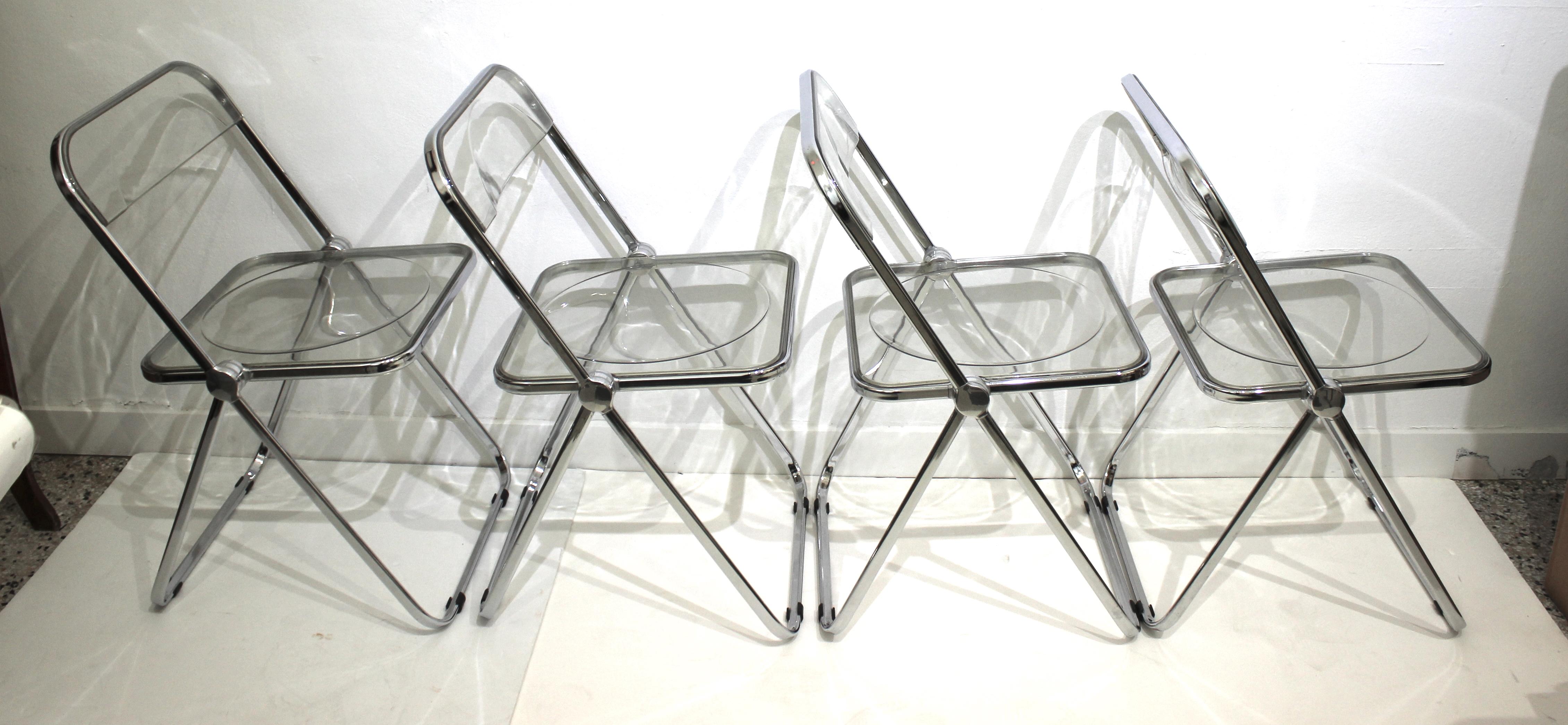 Castelli Plia Folding Chairs, a Set of 4 In Good Condition In West Palm Beach, FL