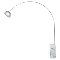 Lampada da terra con base in marmo "Arco" di Castiglioni per Flos