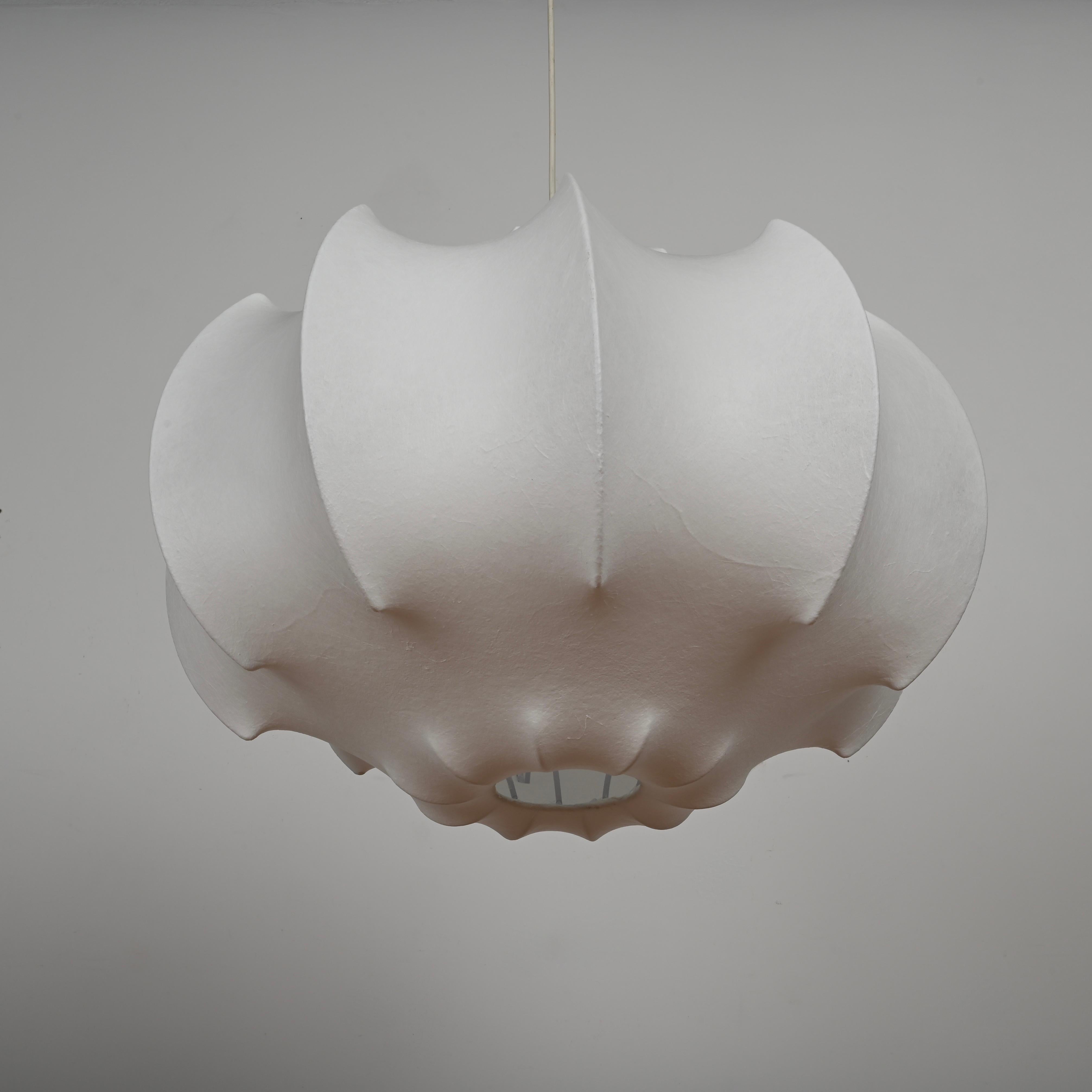 Große italienische Castiglioni-Pendelleuchte im Viscontea-Stil, Cocoon im Angebot 3
