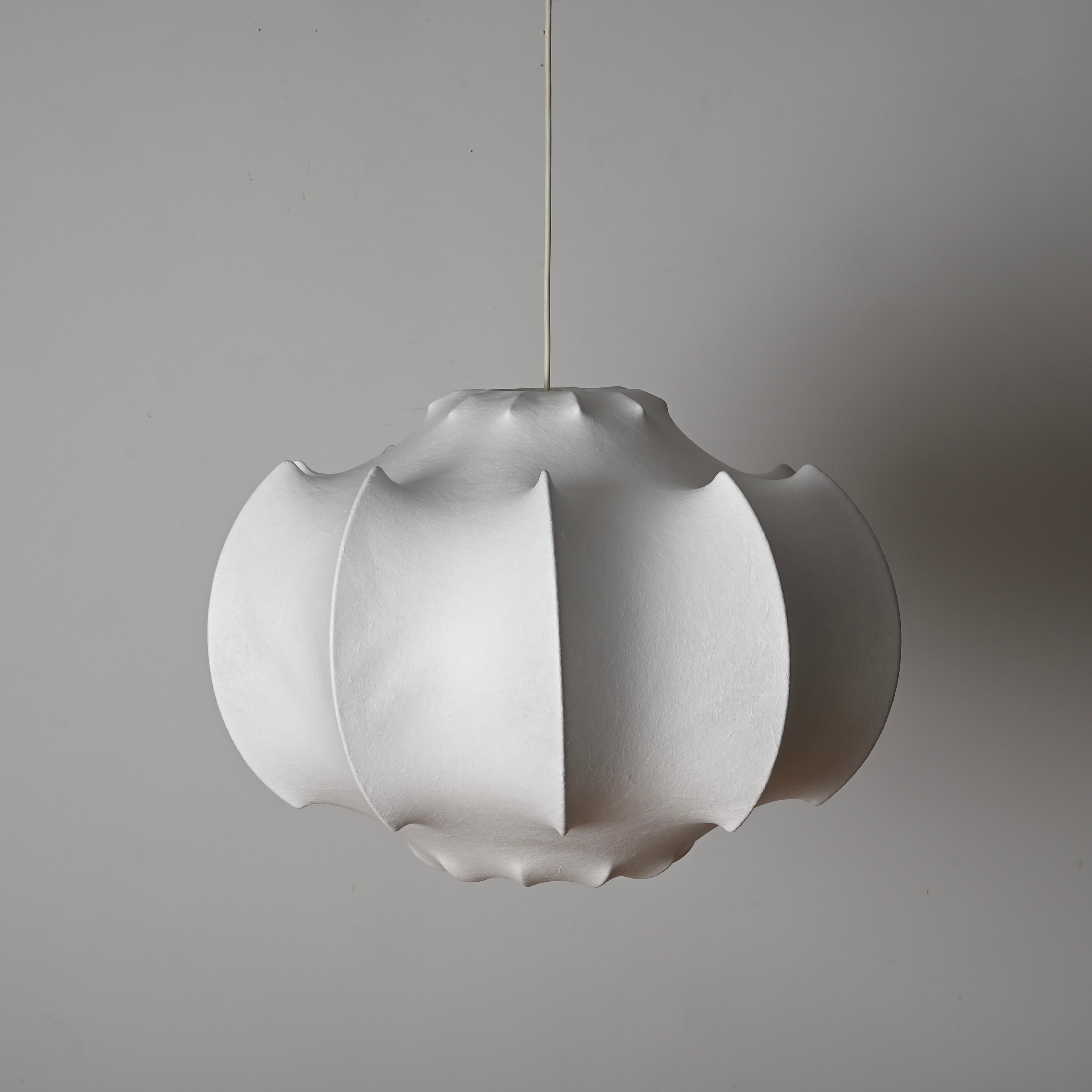 Große italienische Castiglioni-Pendelleuchte im Viscontea-Stil, Cocoon im Angebot 9