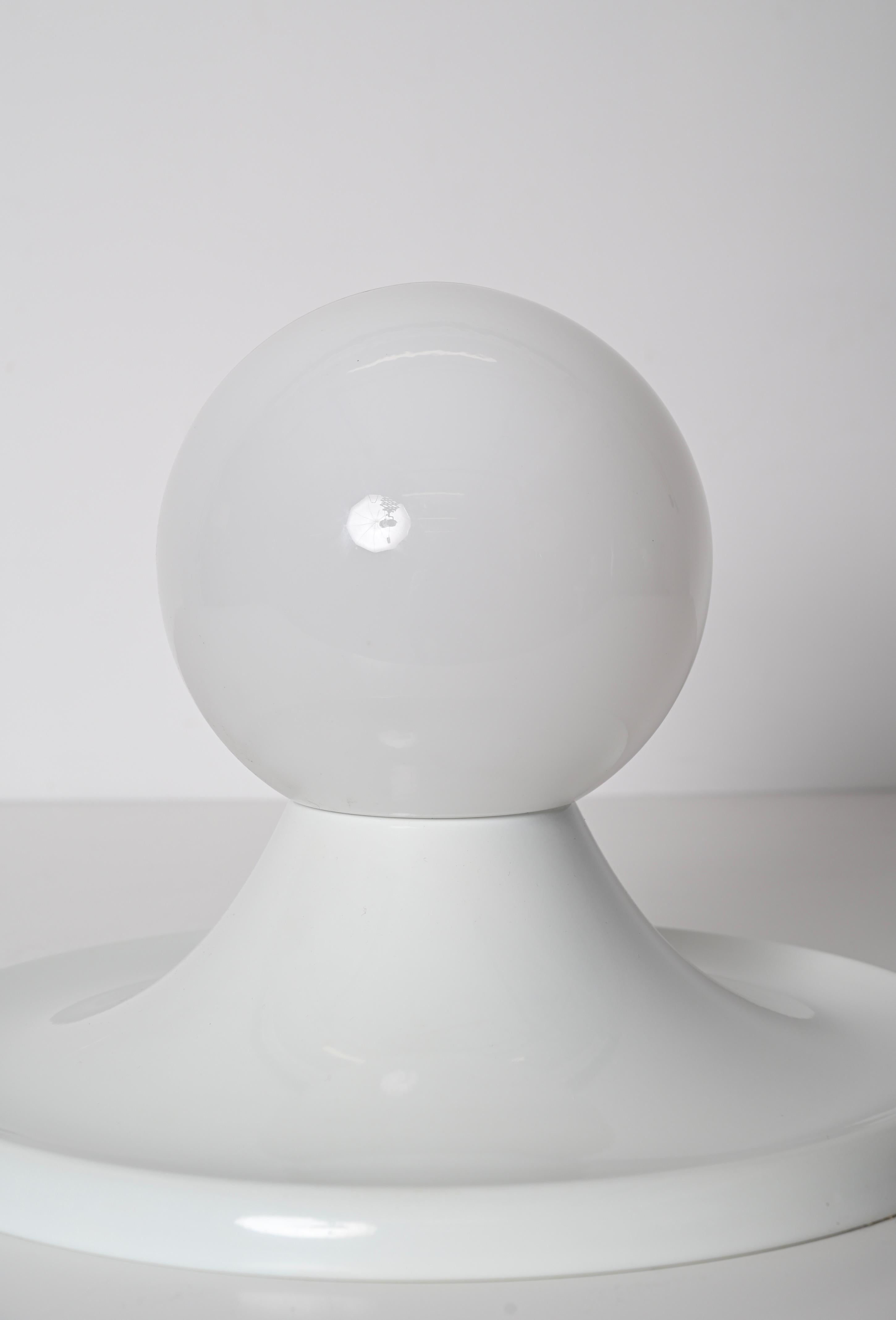 Milieu du XXe siècle Applique italienne en métal Castiglioni « Light Ball » pour Arteluce and Flos, années 1960 en vente