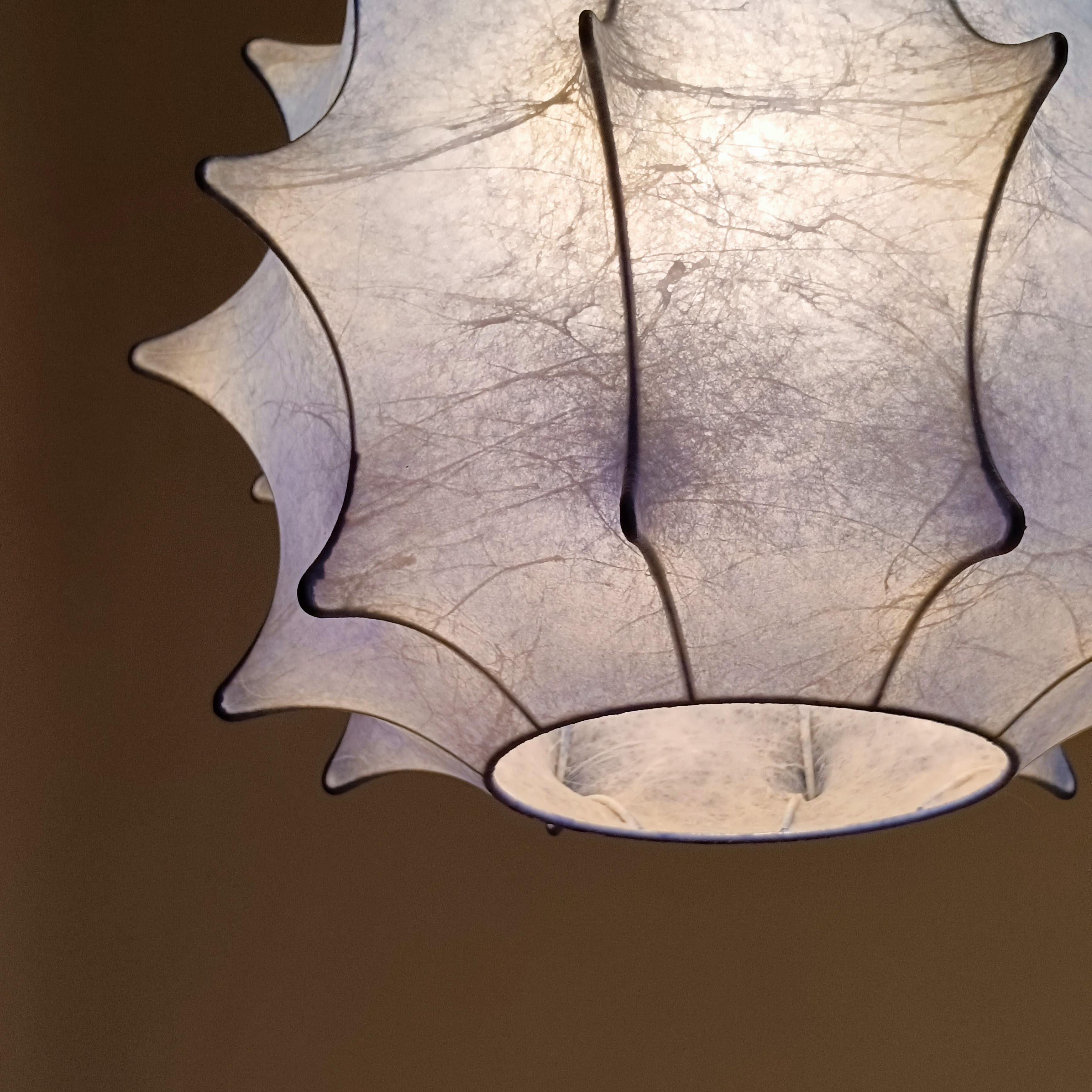 Castiglioni style. Space Age Cocoon pendant lamp, Italy, 1970s im Angebot 3