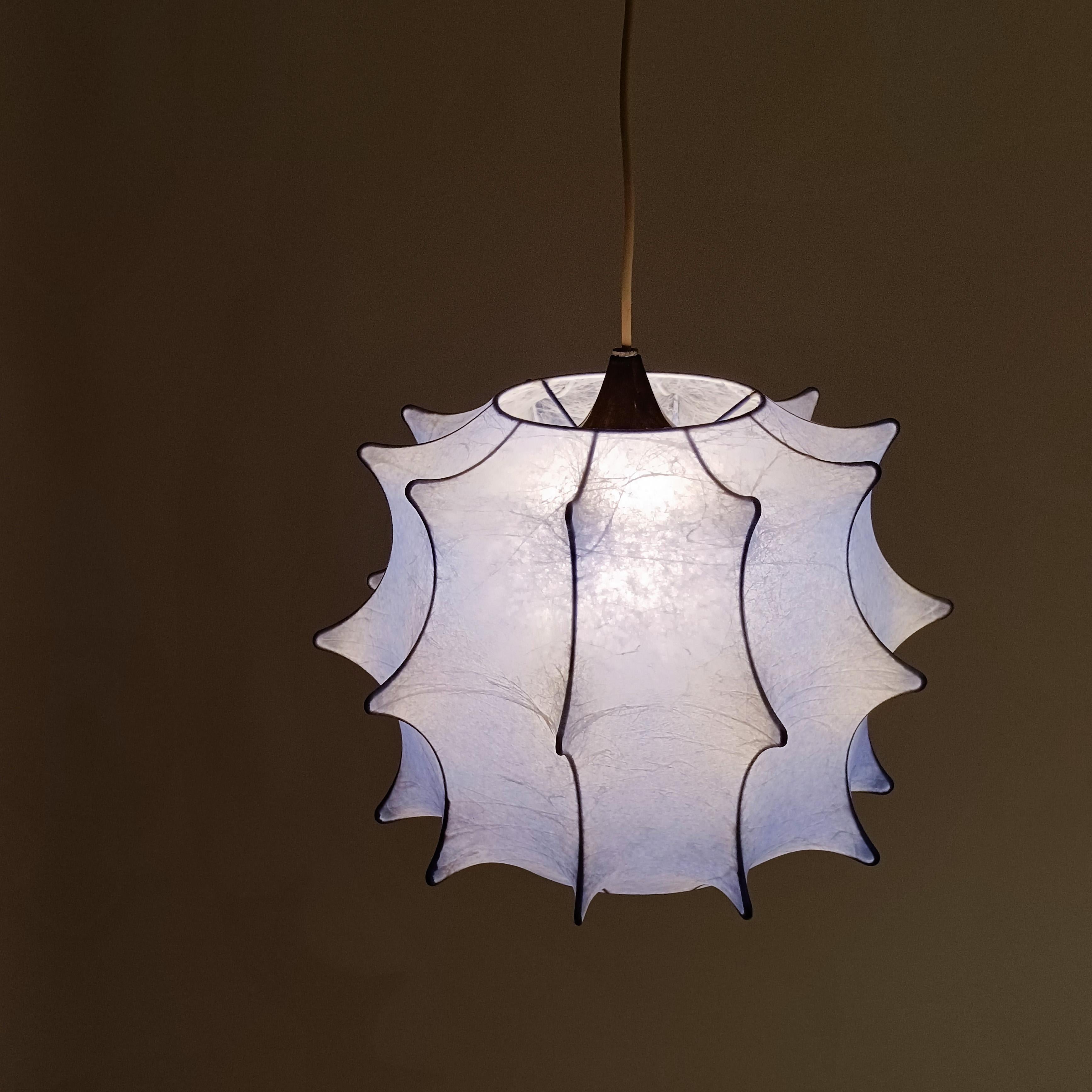Castiglioni style. Space Age Cocoon pendant lamp, Italy, 1970s (Metall) im Angebot