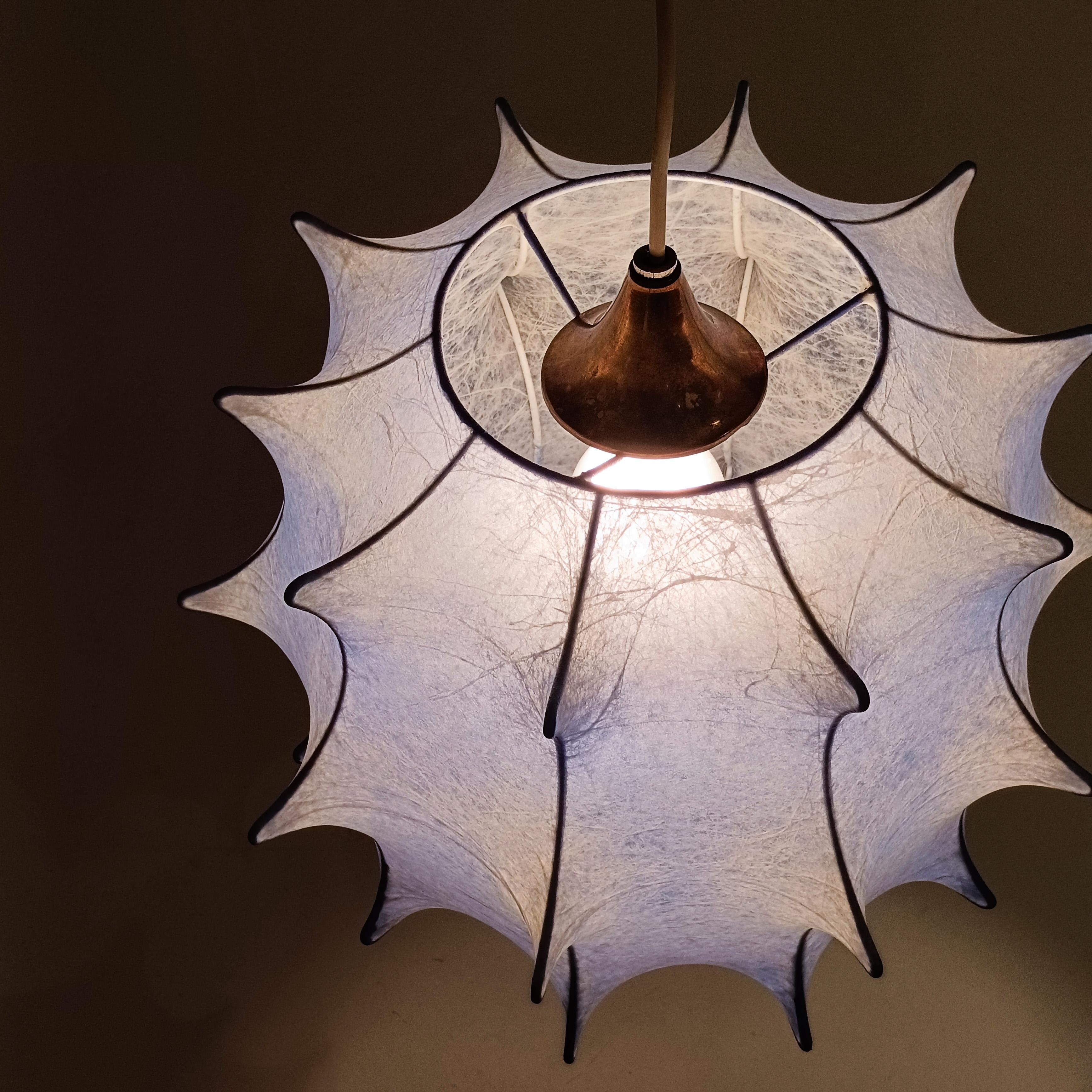 Castiglioni style. Space Age Cocoon pendant lamp, Italy, 1970s im Angebot 1