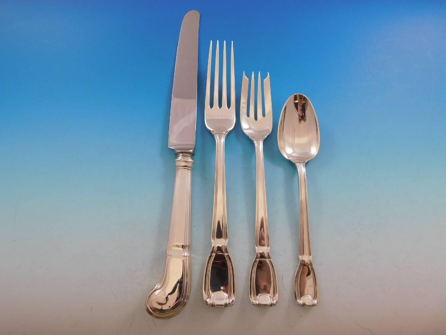Gorgeous monumental Castilian by Tiffany & Co sterling silver dinner and luncheon size flatware set of 126 pieces. This set includes:

12 dinner size knives, pistol grip, 10