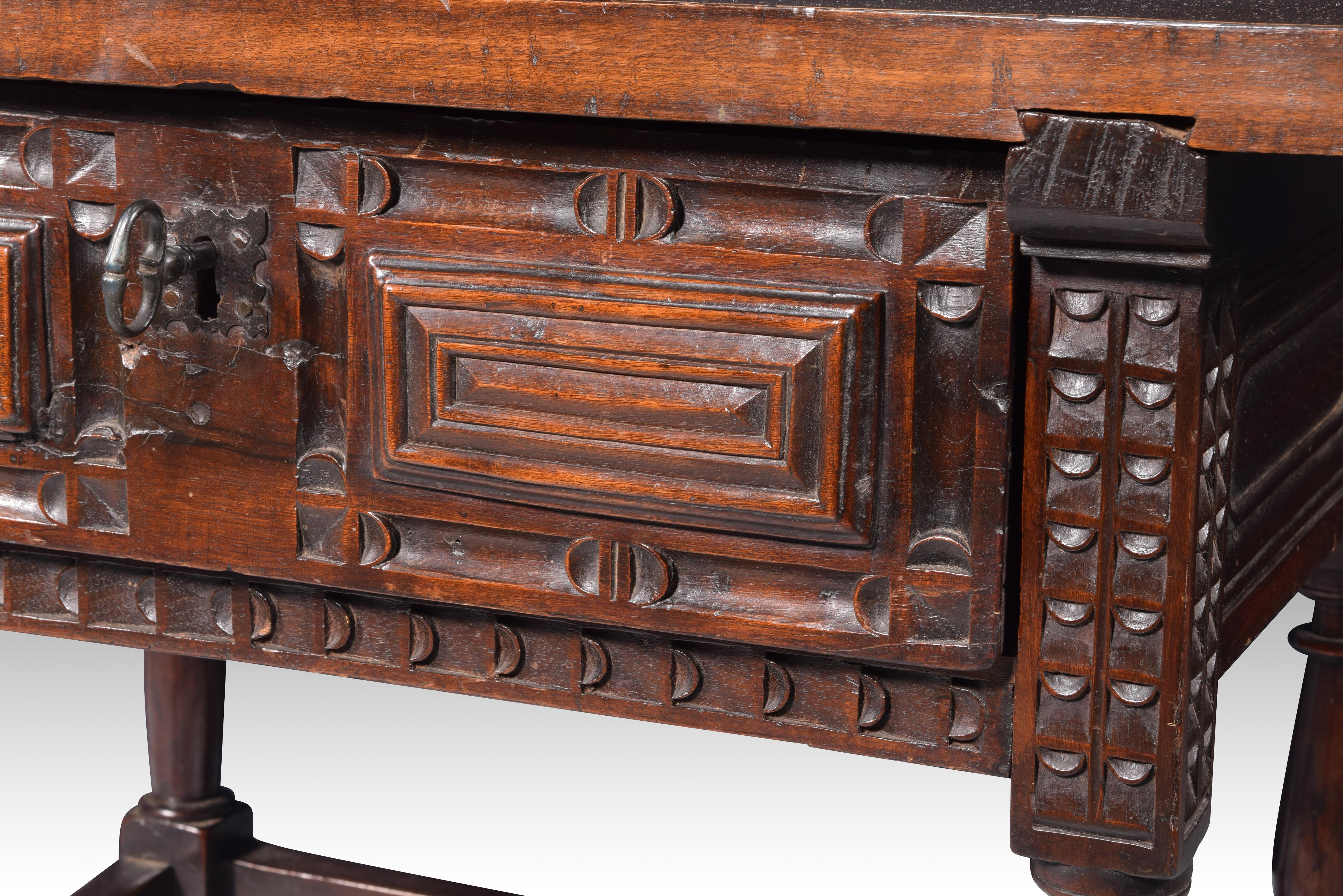Castilian table. Walnut wood, iron. Spain, 17th century.  For Sale 5