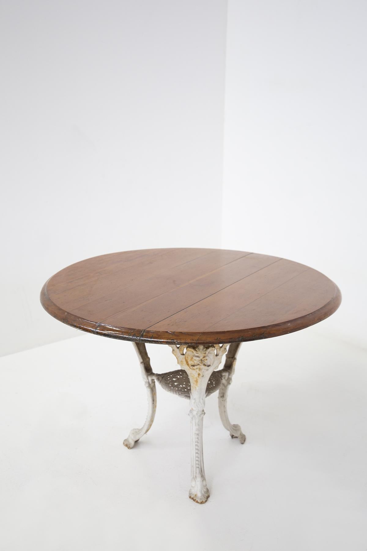 Cast Iron English Table Victorian in White and Wood In Good Condition For Sale In Milano, IT