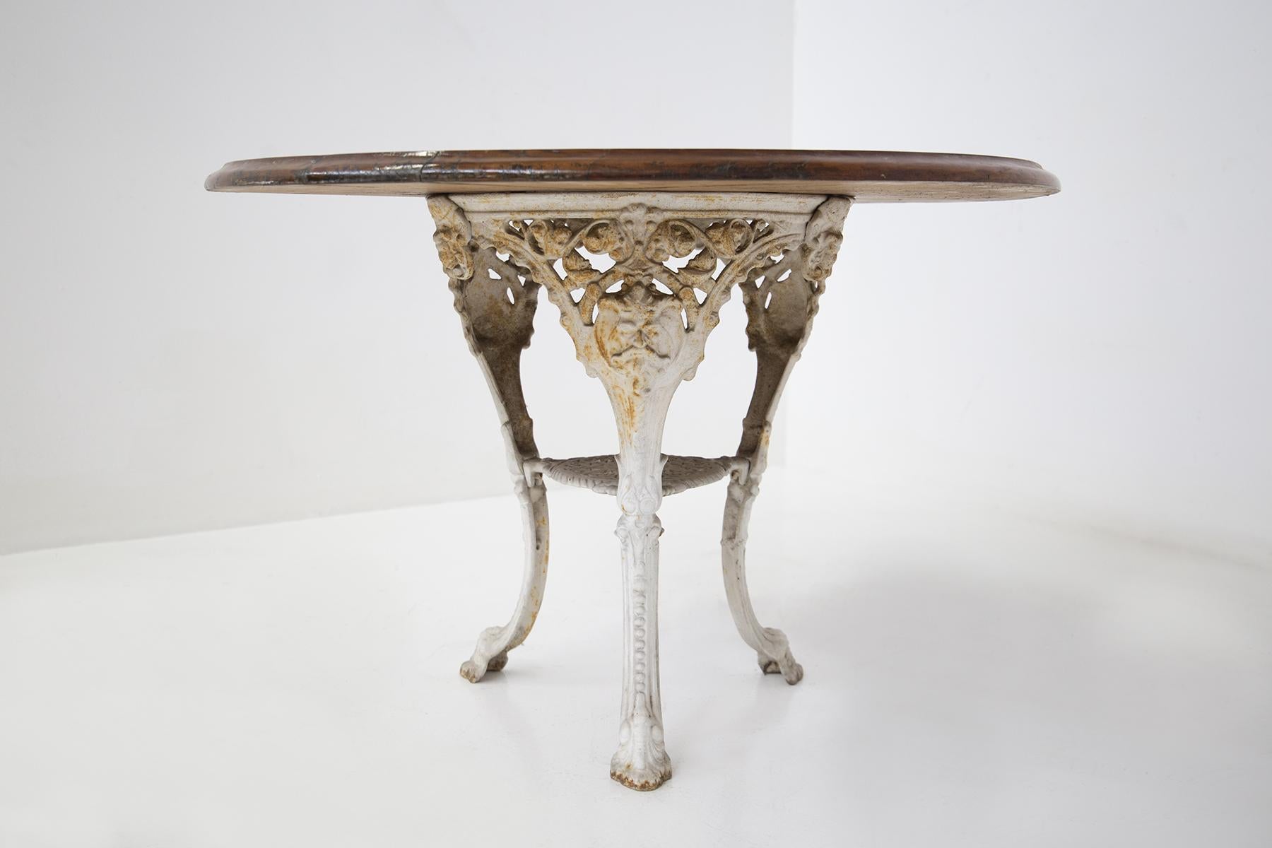 Englischer Tisch aus Gusseisen, viktorianisch in Weiß und Holz (Eisen) im Angebot