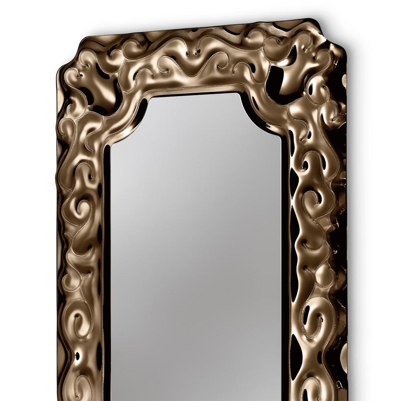 Mirror castle bronze rectangular in fused glass 6mm
thickness with back-silvered frame. With flat mirror in
bronze finish 5mm thickness.