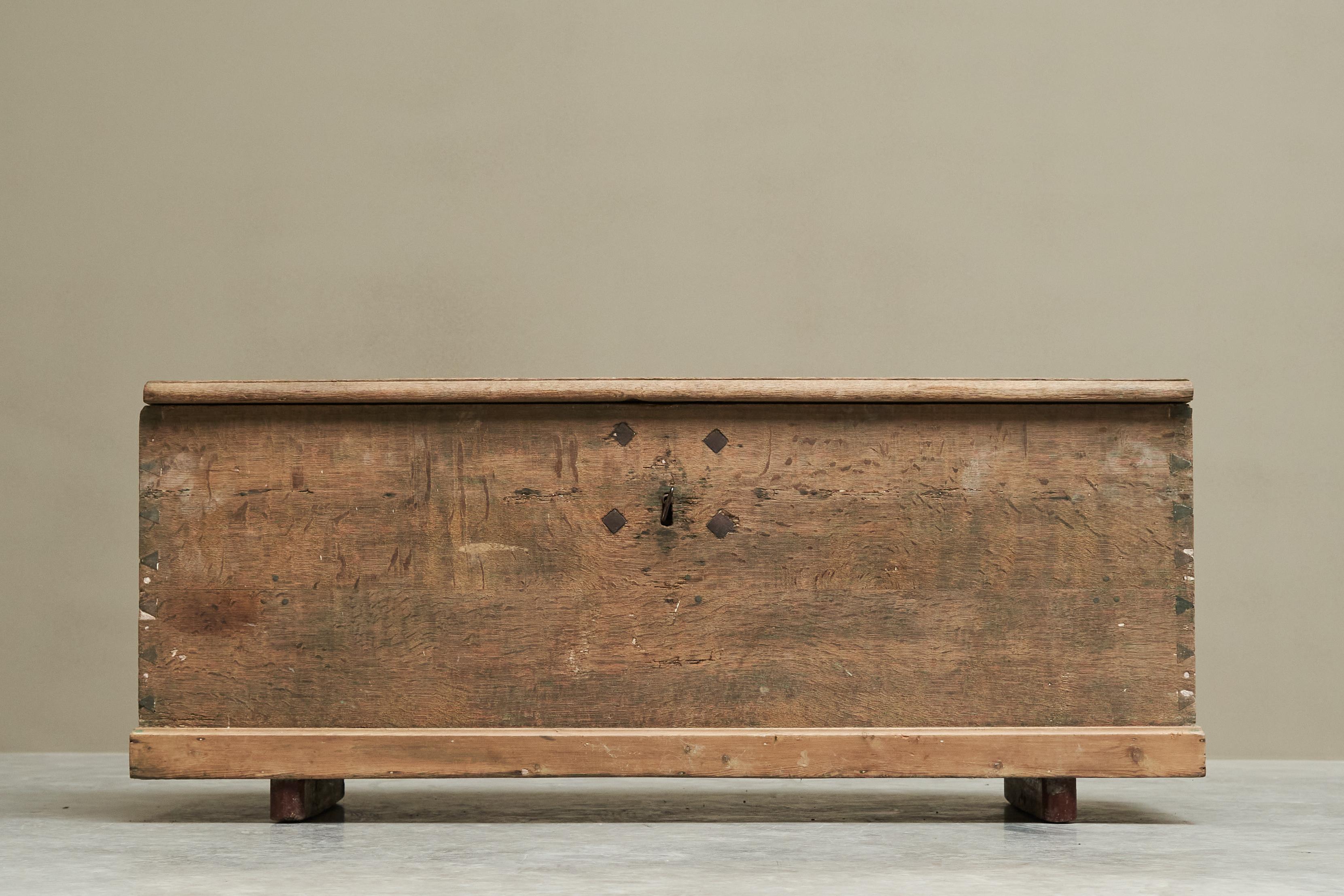 Castle Chest in Oak, Pine and Wrought Iron Belgium 19th Century 3