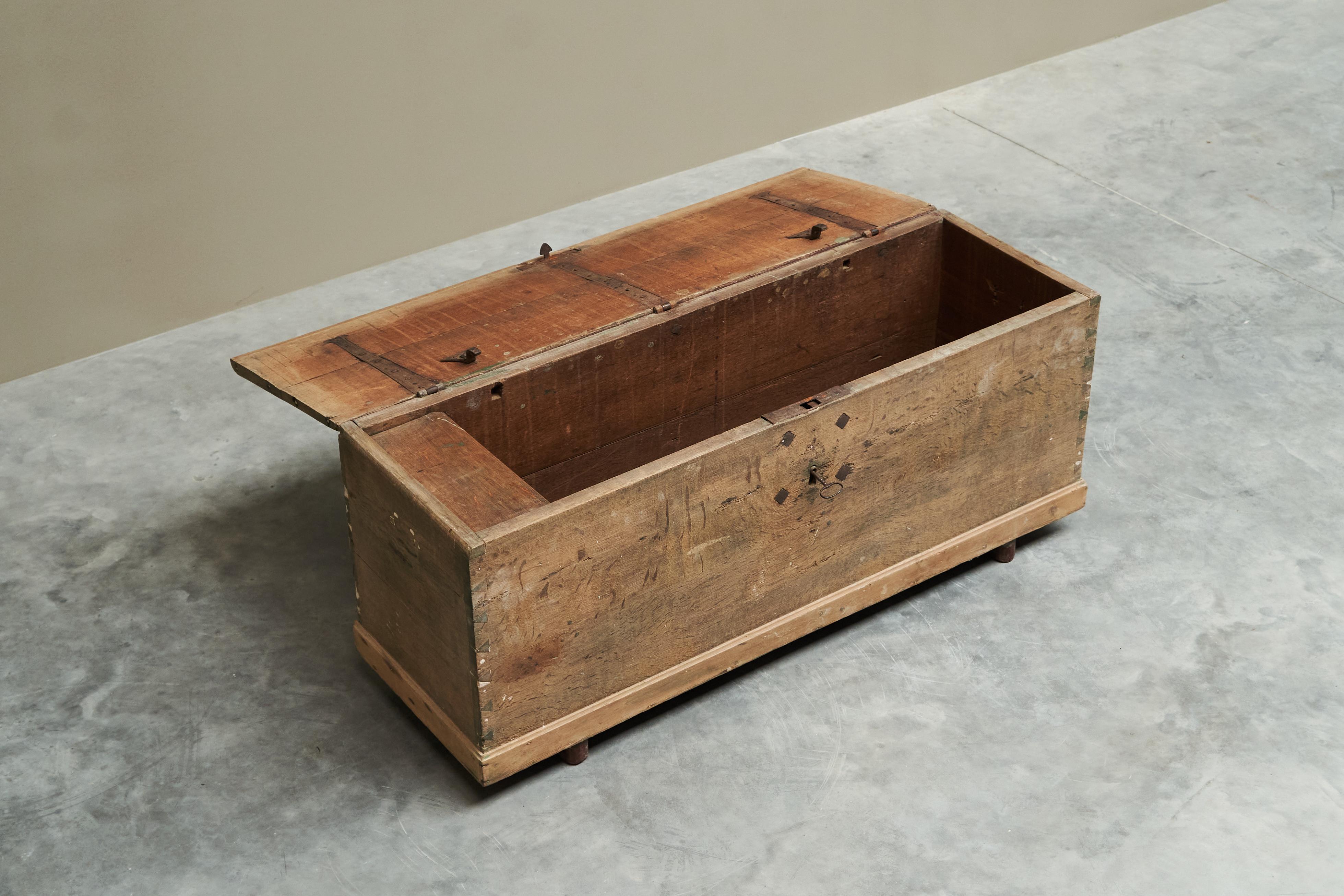 Castle Chest in Oak, Pine and Wrought Iron Belgium 19th Century 4