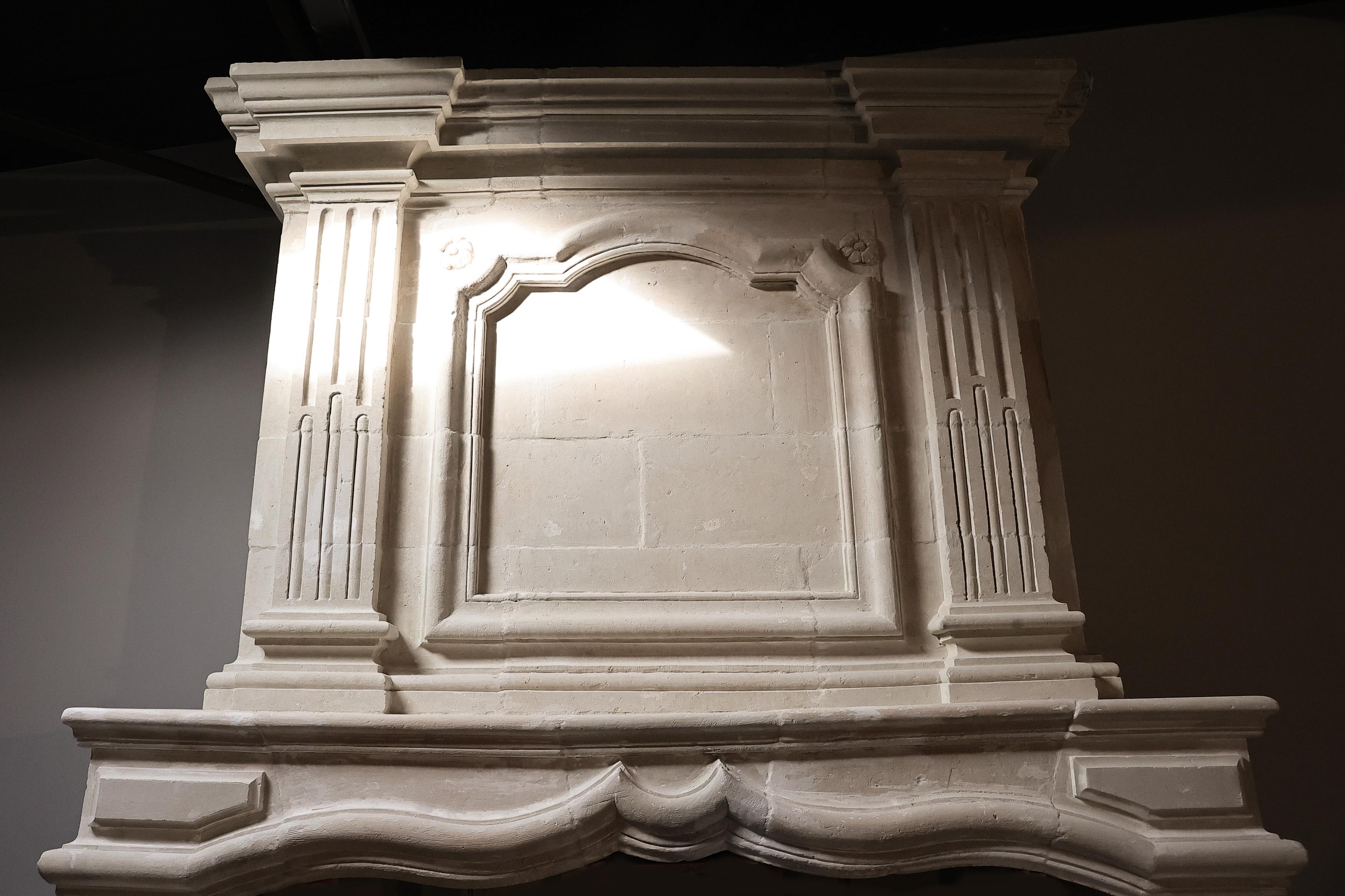 Antique fireplace with Trumeau For Sale 10