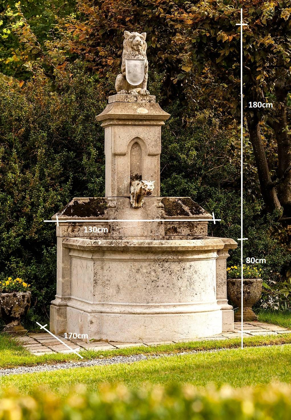 Castle Fountain, 19th Century, with Lion on the Top, Limestone In Excellent Condition For Sale In Gonten, CH