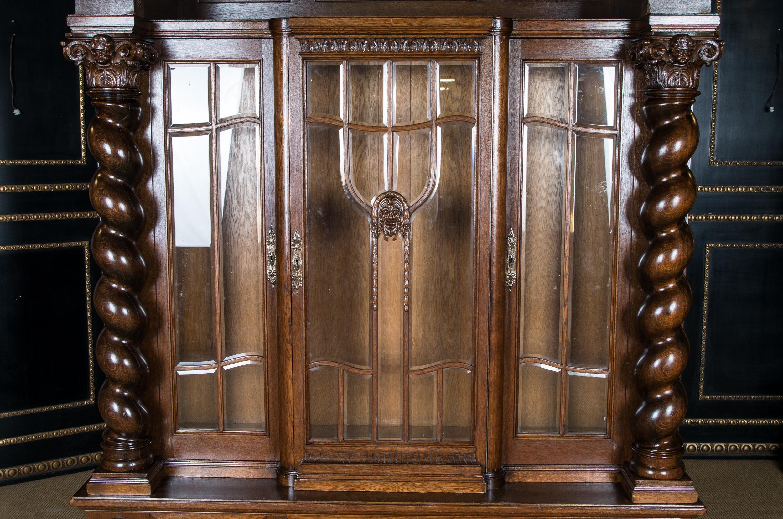 German Castle Worthy Cabinet Neo Renaissance, circa 1860-1880 Oak