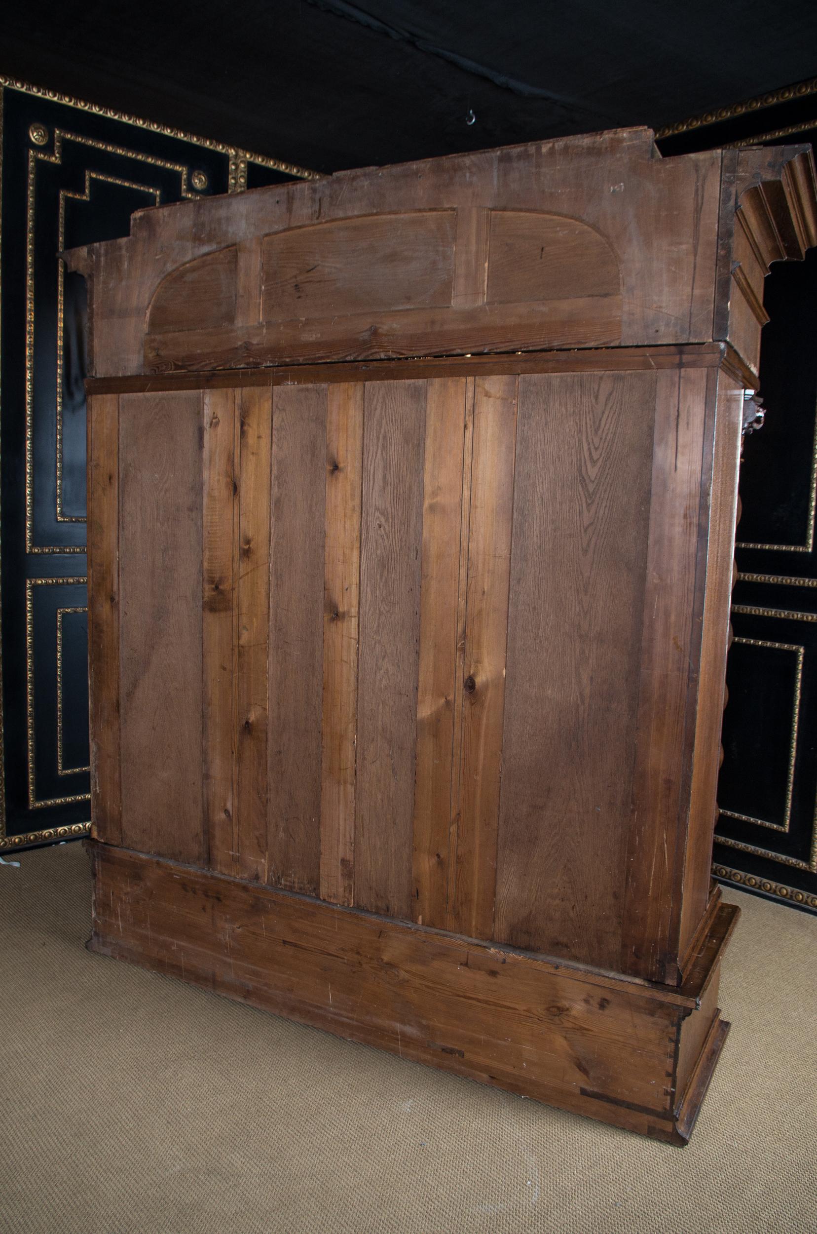 Castle Worthy Cabinet Neo Renaissance, circa 1860-1880 Oak 12