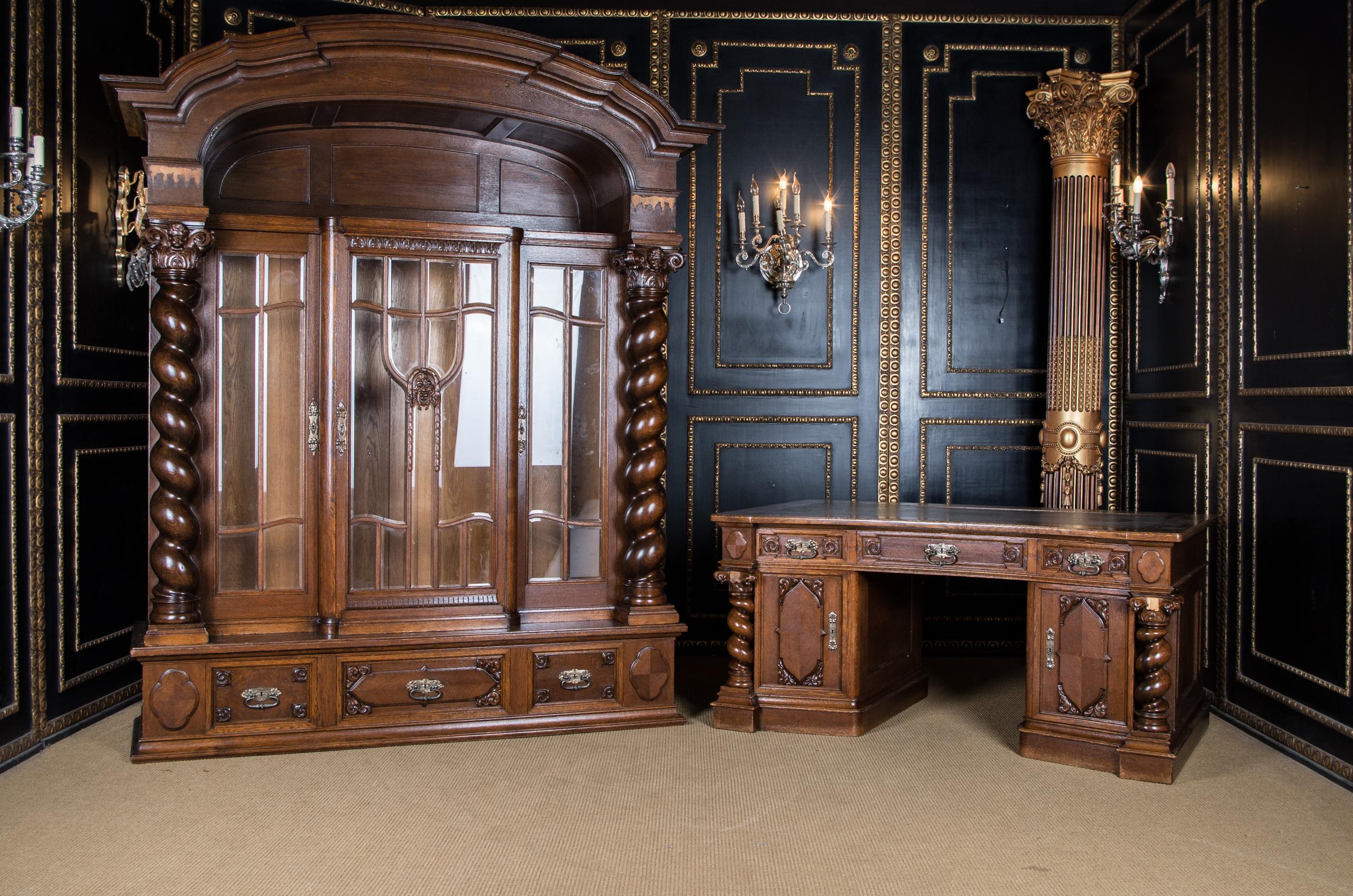 Castle Worthy Cabinet Neo Renaissance, circa 1860-1880 Oak 14