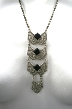 Halskette mit Anhänger im Art-déco-Stil von Castlecliff