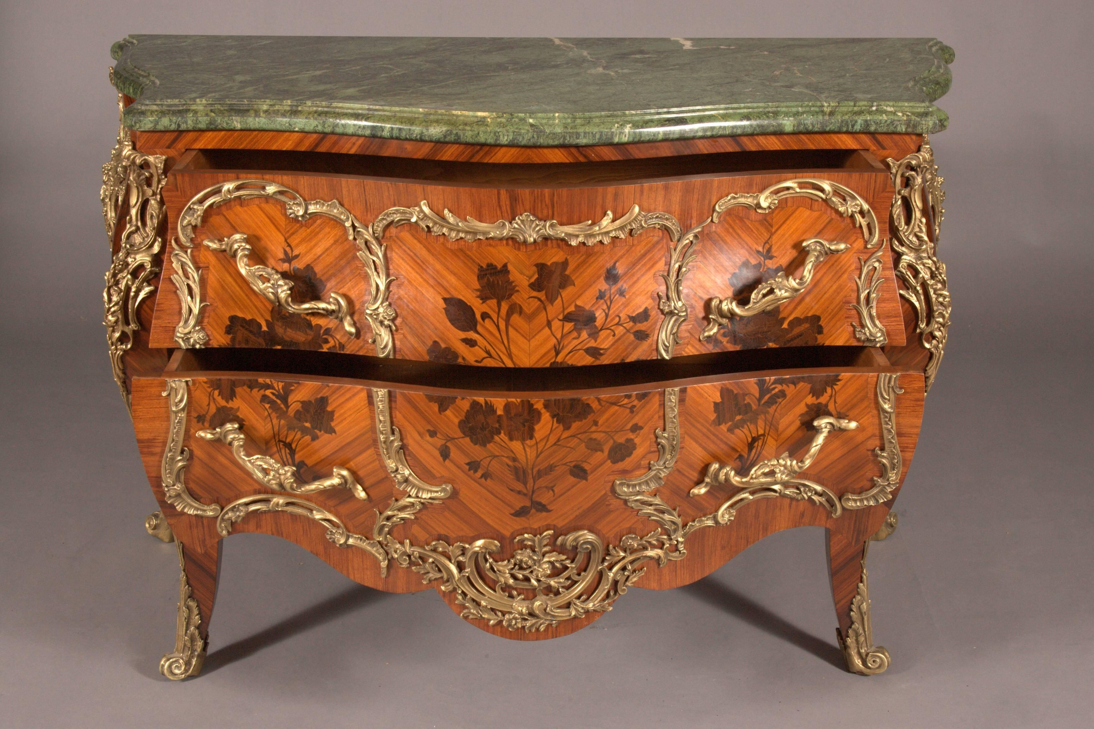 Französische Castleworthy-Kommode im Louis-XVI.-Stil mit antiken Barockintarsien im Louis-Stil (Louis XVI.) im Angebot