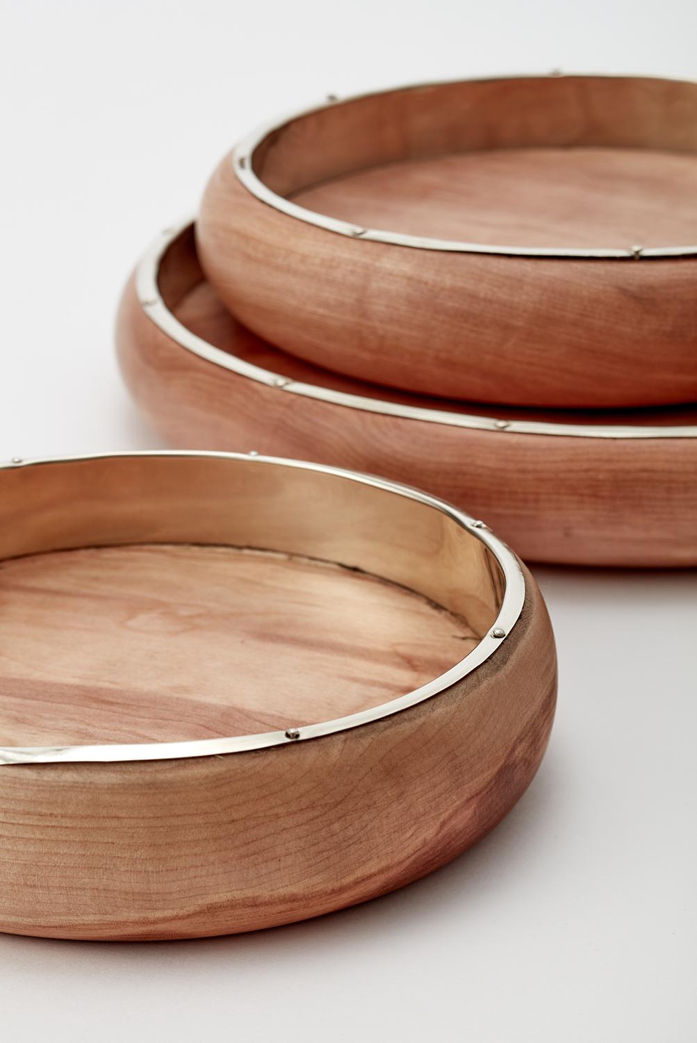 Hand-Carved Castor Bowl Set, Natural Wood & Alpaca Silver For Sale
