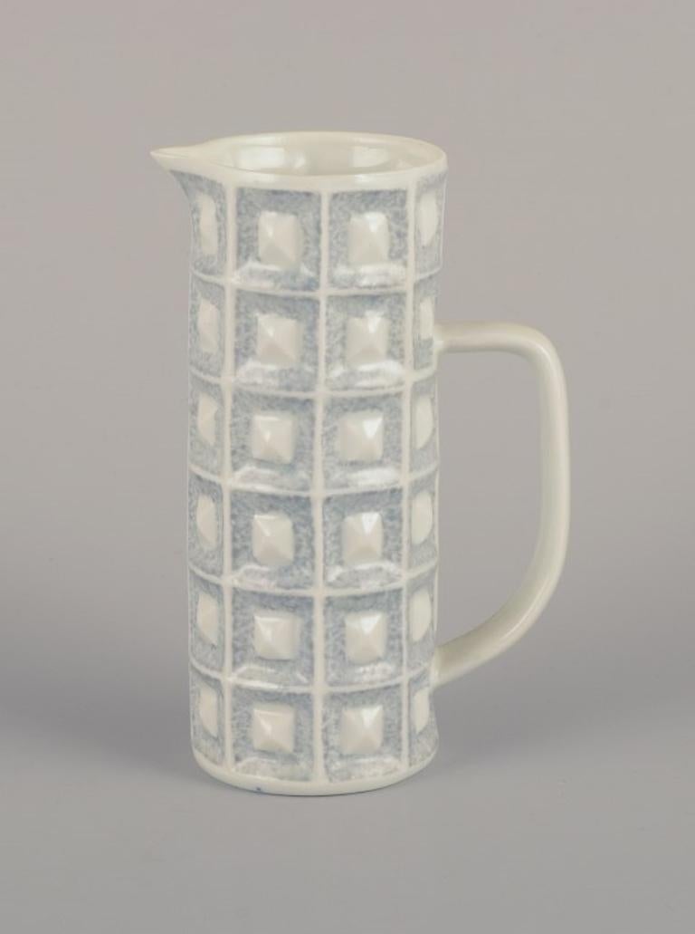 Porcelain 