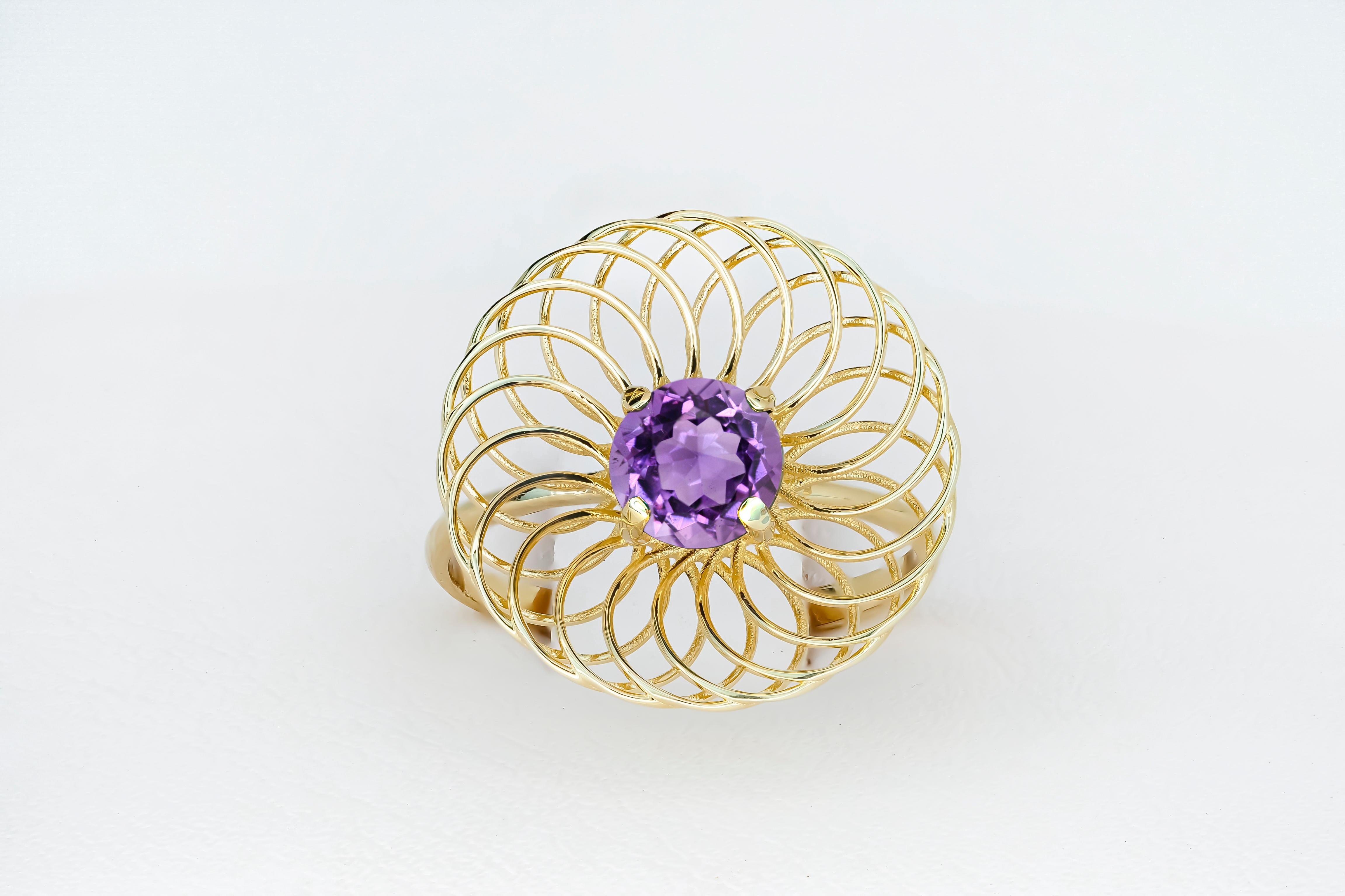 Women's Casual amethyst 14k gold ring.  For Sale