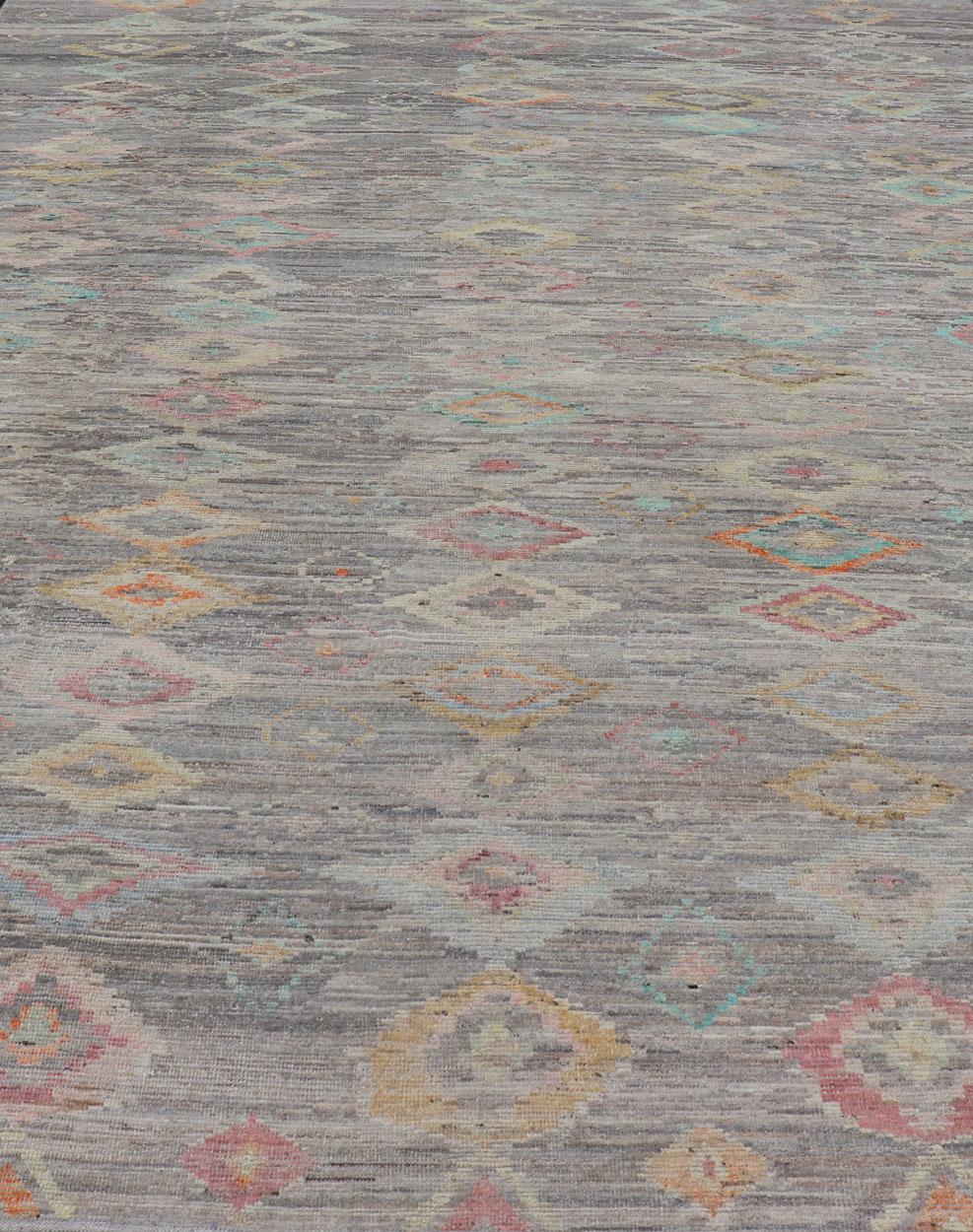 Casual Modern Design Rug in Light Grey and Pops of Colors for Modern Interiors In New Condition For Sale In Atlanta, GA