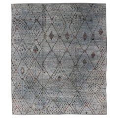 Lässiger moderner Designteppich in gedämpftem Grün und gedämpftem Brown-Design