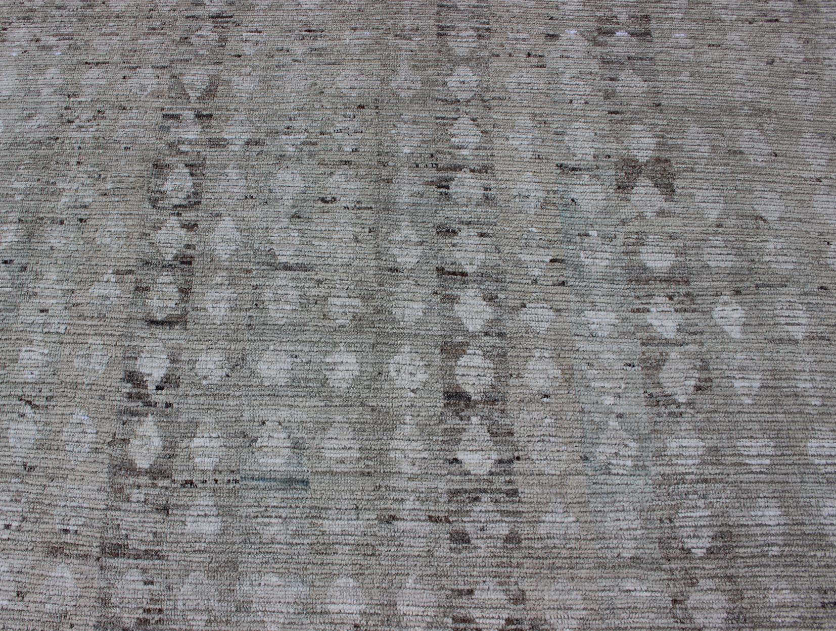 Contemporary Casual Modern Design Rug in Light Green and Neutral Tones  For Sale