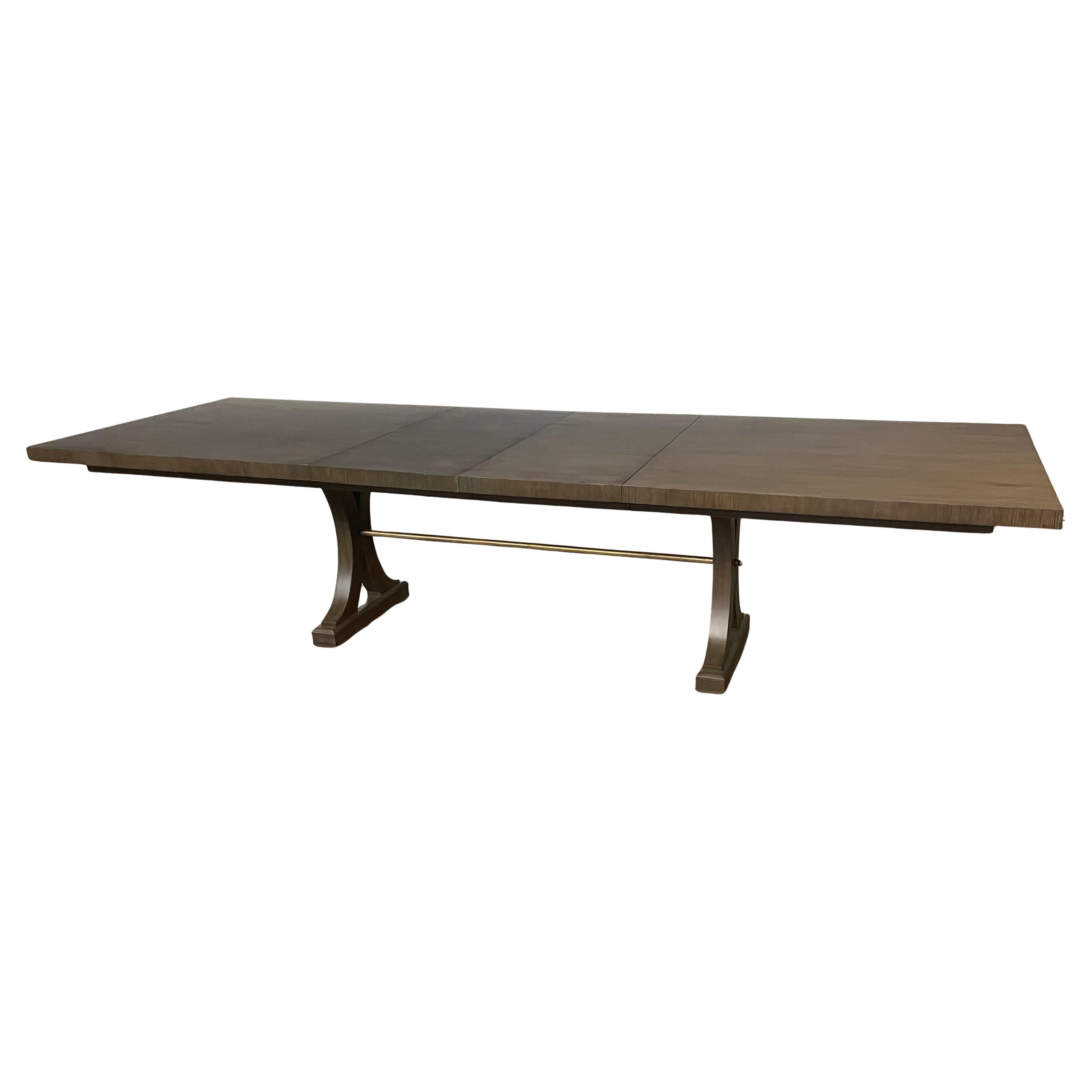 Ungewöhnlicher Esstisch aus Eiche von Century Furniture im Angebot