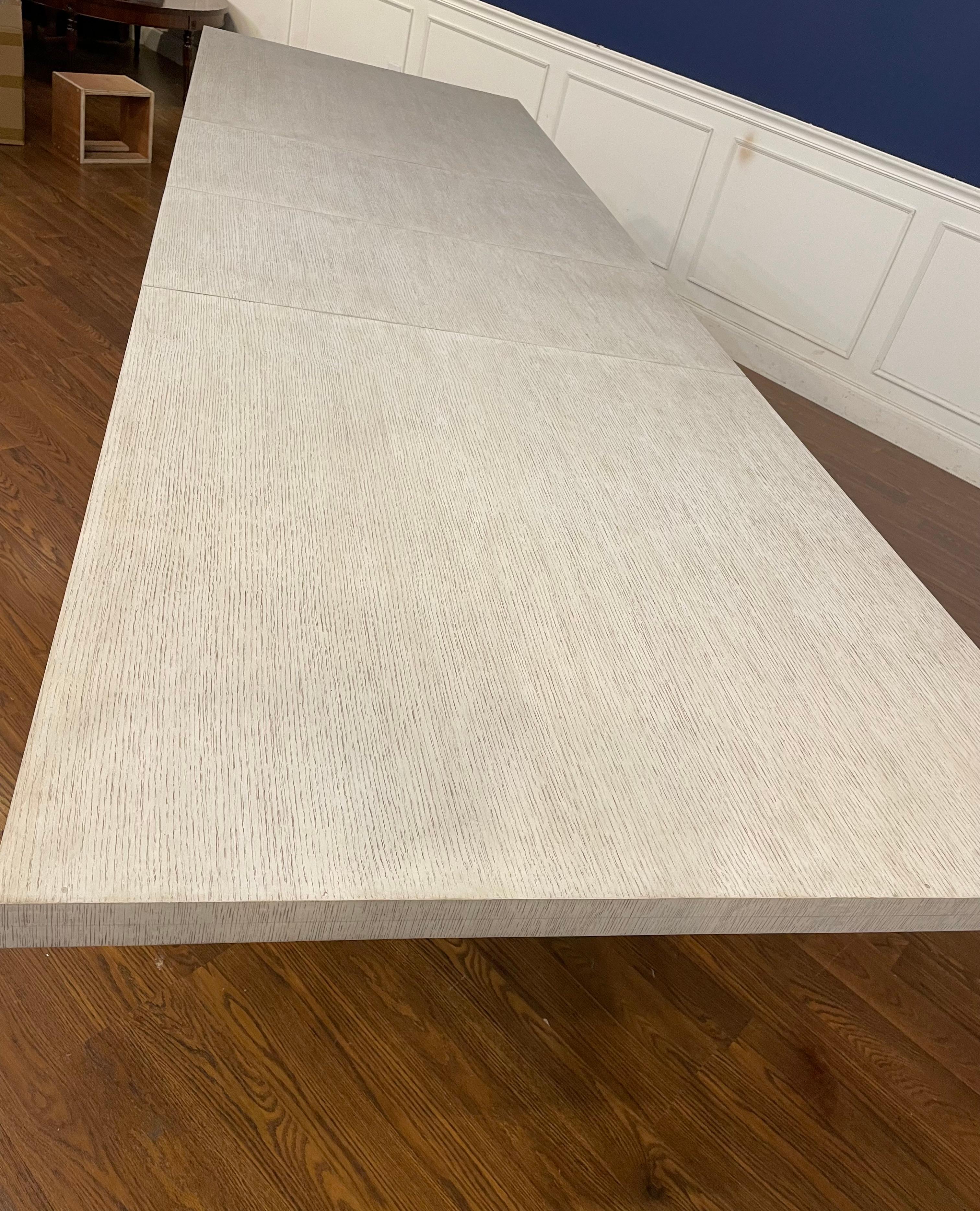 Table de salle à manger originale en chêne avec finition péninsule par Century Furniture en vente 4