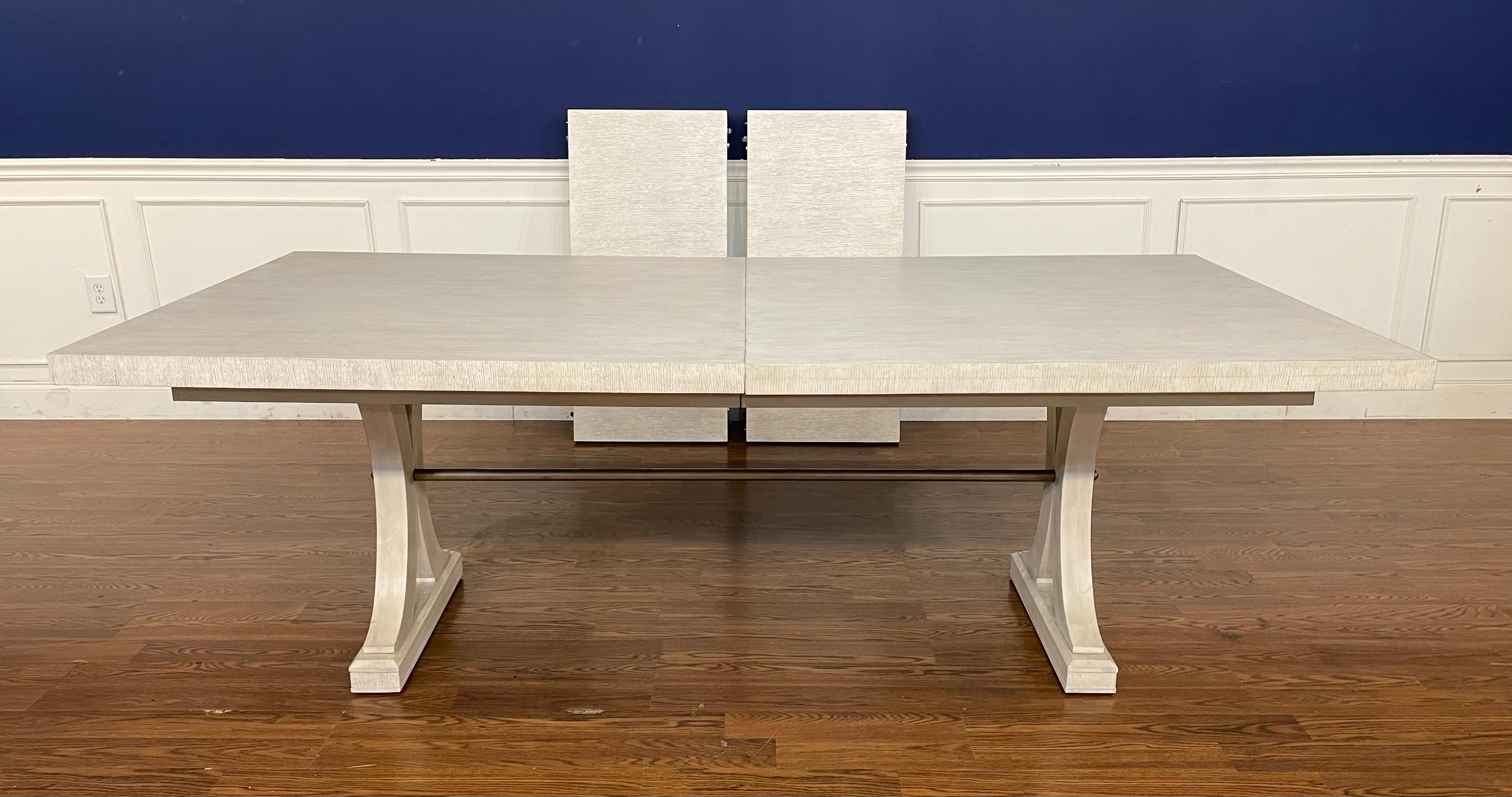 Table de salle à manger originale en chêne avec finition péninsule par Century Furniture en vente 9