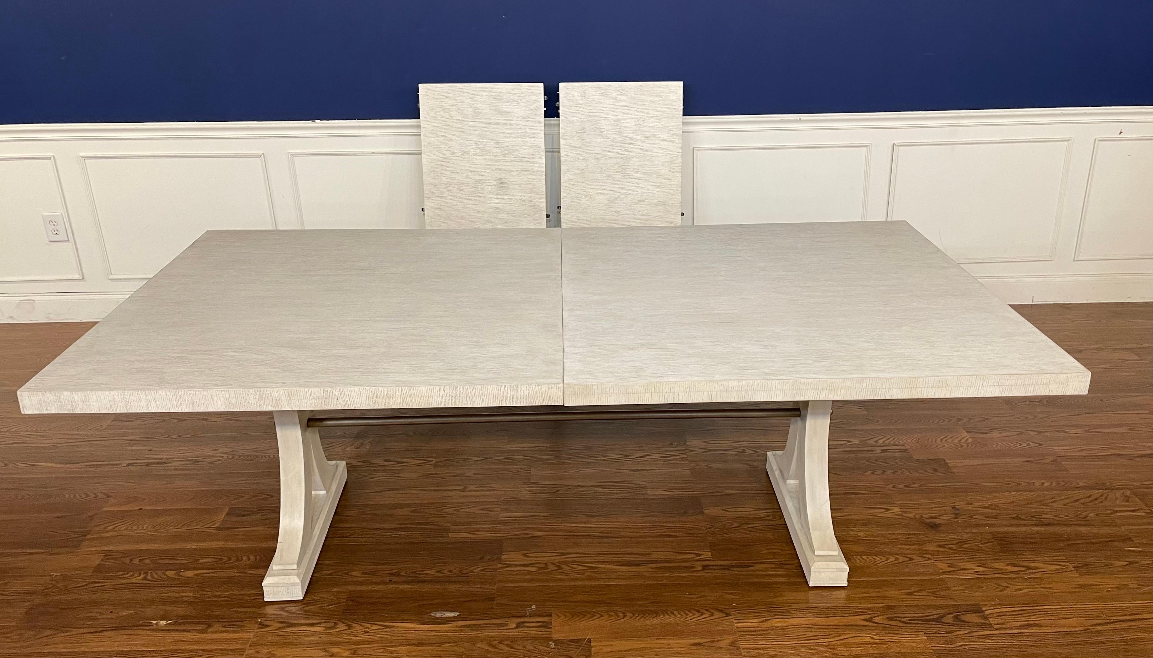 Table de salle à manger originale en chêne avec finition péninsule par Century Furniture en vente 10