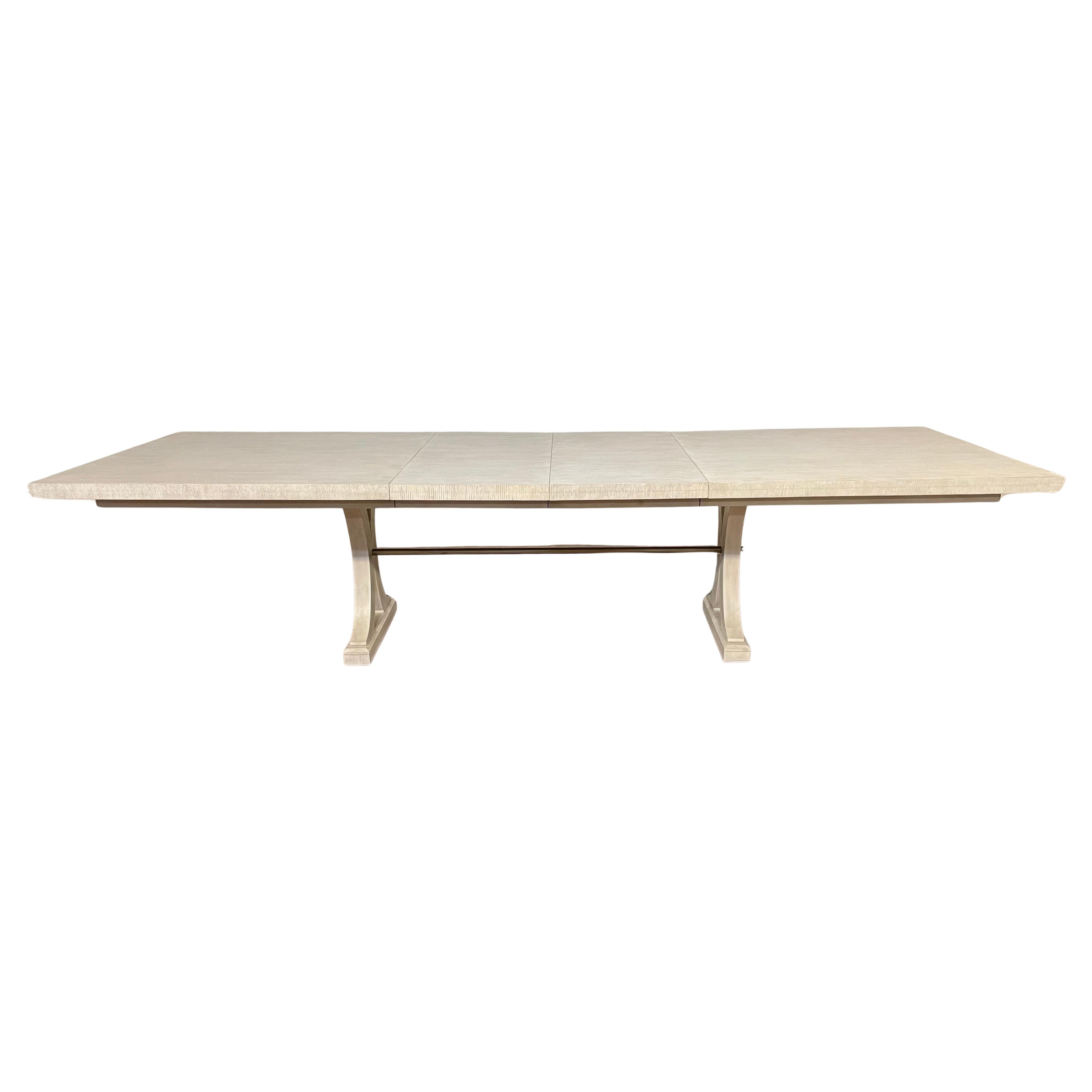 Ungewöhnlicher Esstisch aus Eiche mit Peninsula-Finish von Century Furniture