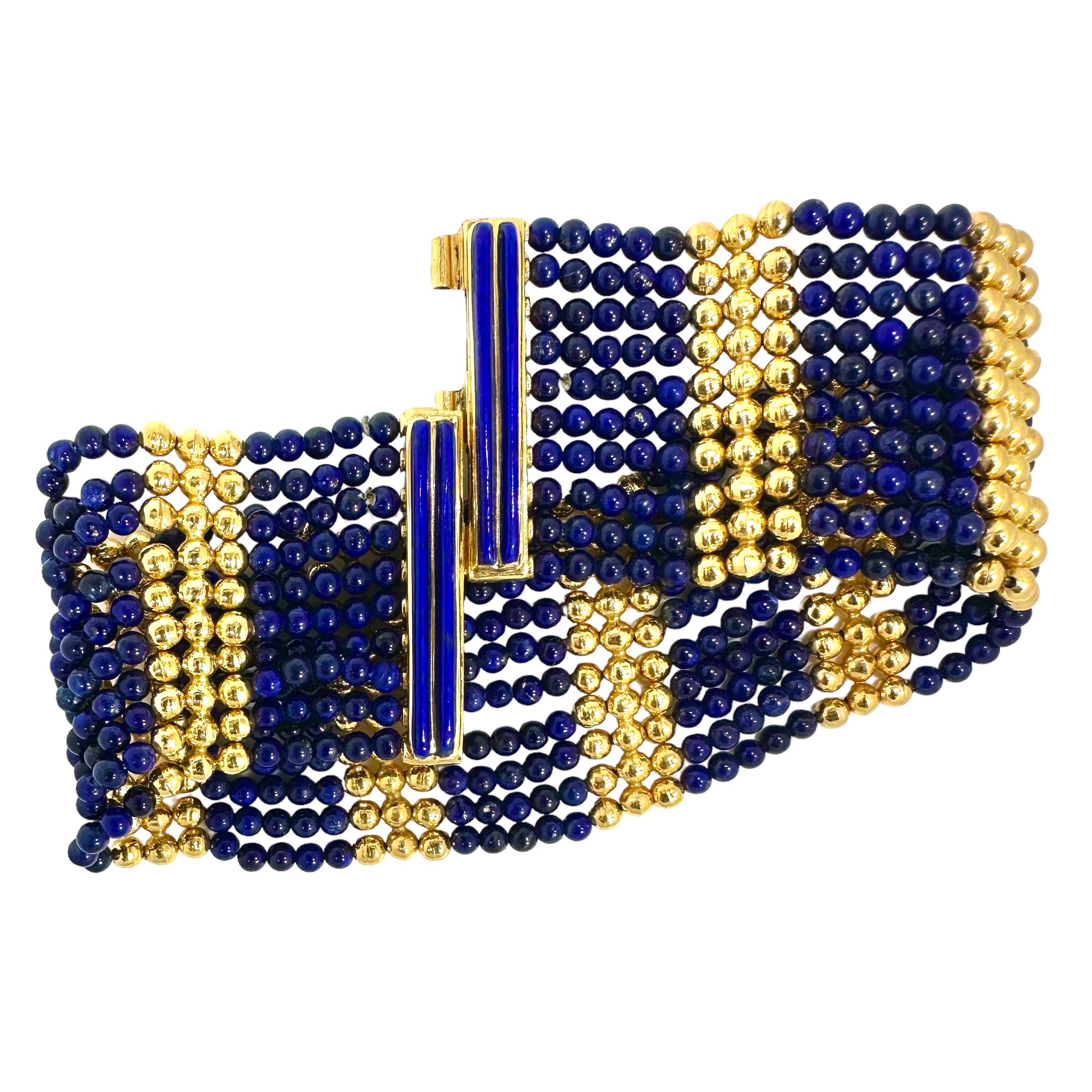 Women's Casually Elegant 1.25 Inches Wide Vintage 18k Gold & Lapis-Lazuli Bead Bracelet For Sale